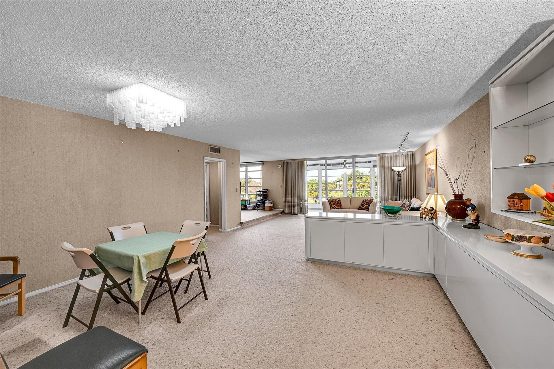 3960 Oaks Clubhouse Drive, #407, Pompano Beach, FL 33069 Photo 10