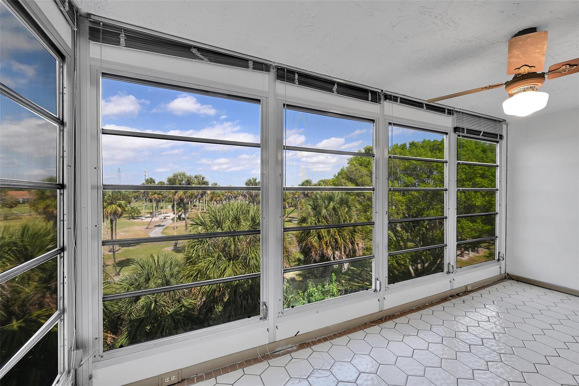 3960 Oaks Clubhouse Drive, #407, Pompano Beach, FL 33069 Photo 18
