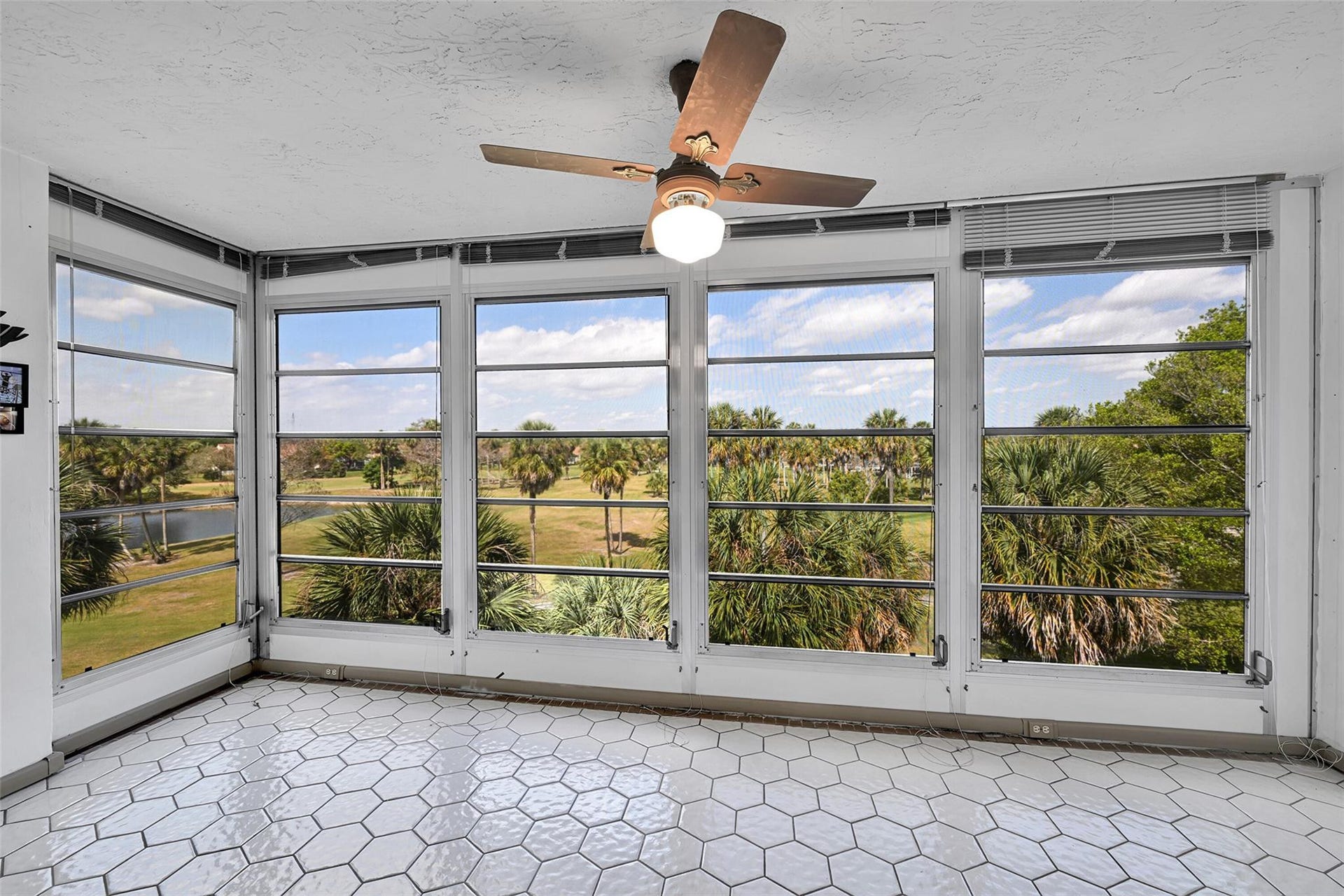 3960 Oaks Clubhouse Drive, #407, Pompano Beach, FL 33069 Photo 16