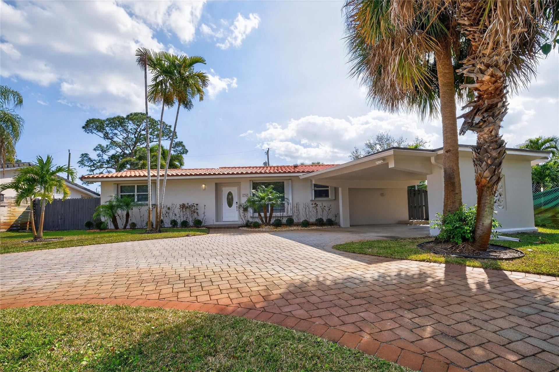 1762 NE 38th Street, Oakland Park, FL 33334