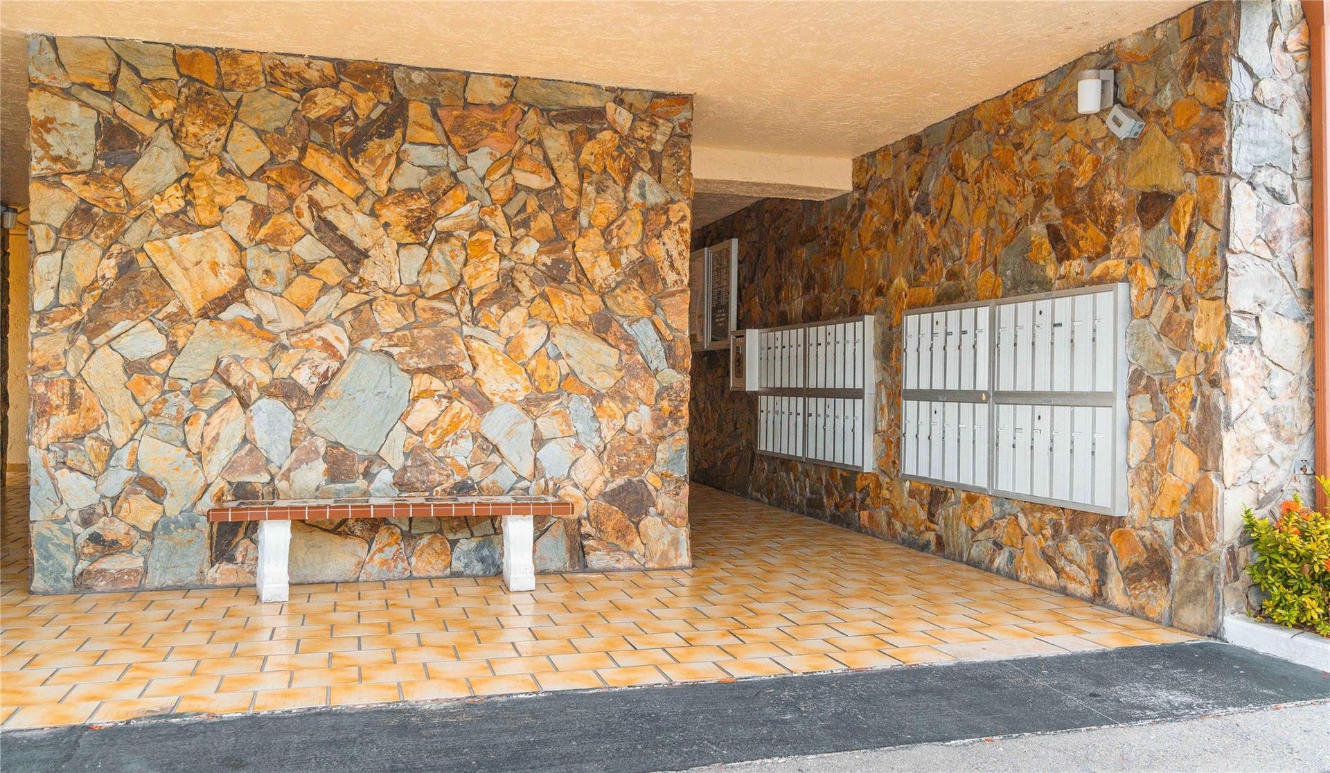 131 SE 3rd Avenue, #608, Dania Beach, FL 33004