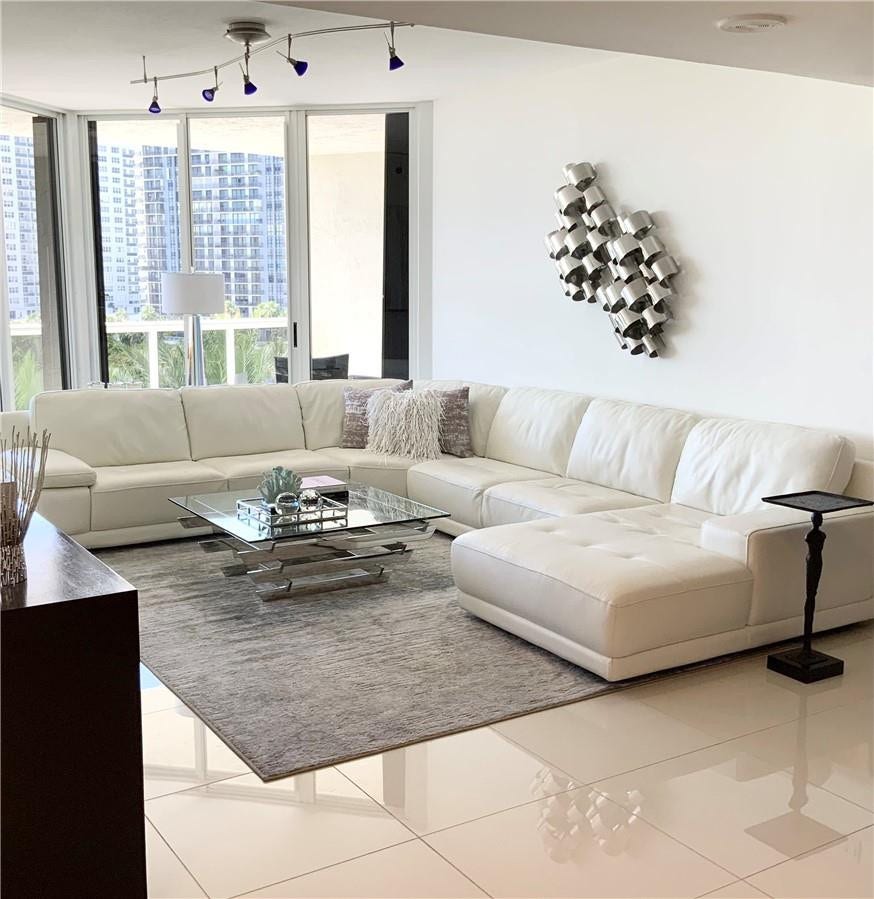 3100 N Ocean Boulevard, #606, Fort Lauderdale, Fort Lauderdale, FL 33308 Photo 2