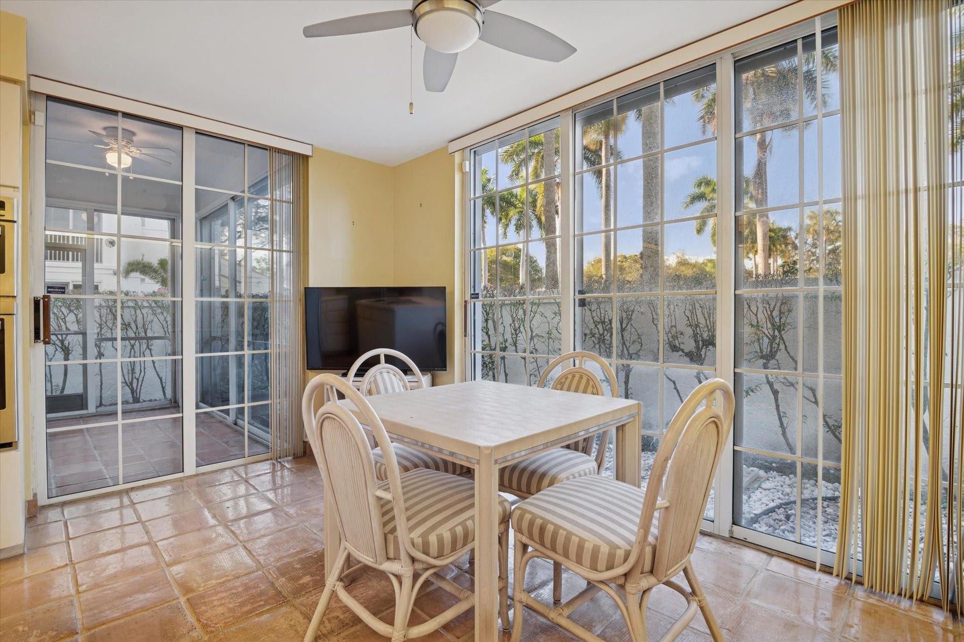 4110 W Palm Aire Drive, #101b, Pompano Beach, FL 33069