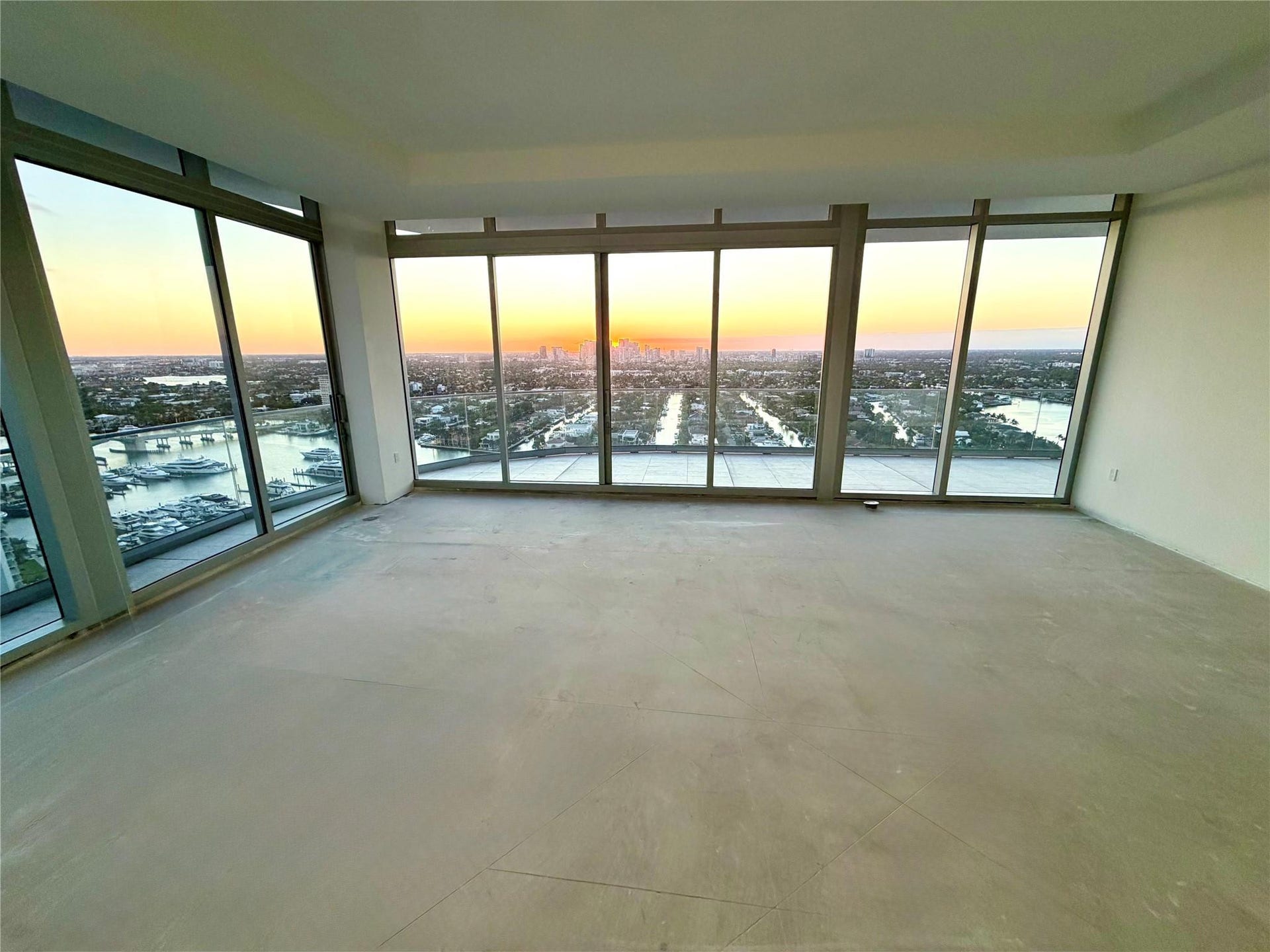 153 N Seabreeze Boulevard, #Ph 2601-s, Fort Lauderdale, FL 33304 Family Room