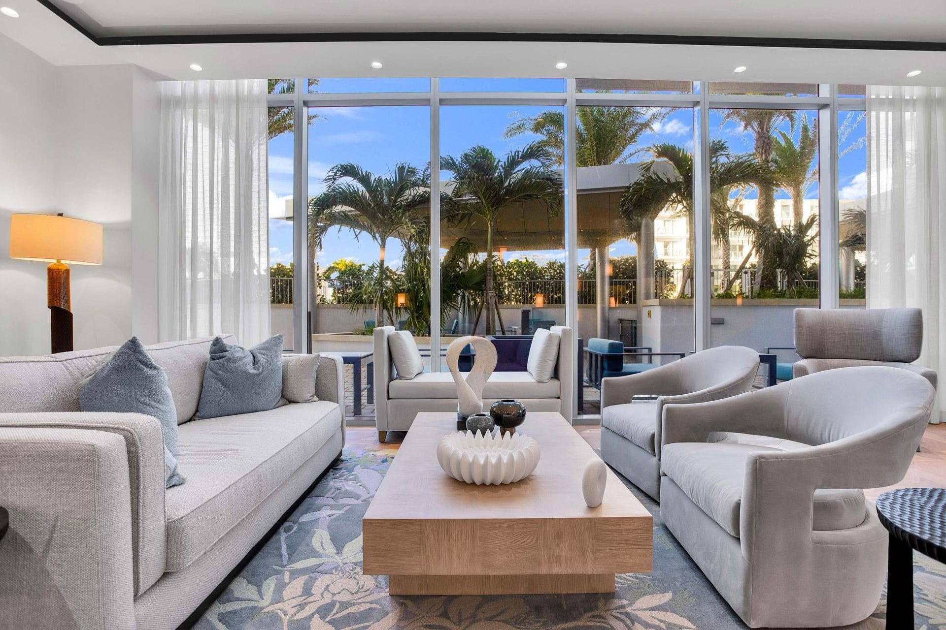 153 N Seabreeze Boulevard, #Ph 2601-s, Fort Lauderdale, FL 33304 Seasons-Gathering Lounge