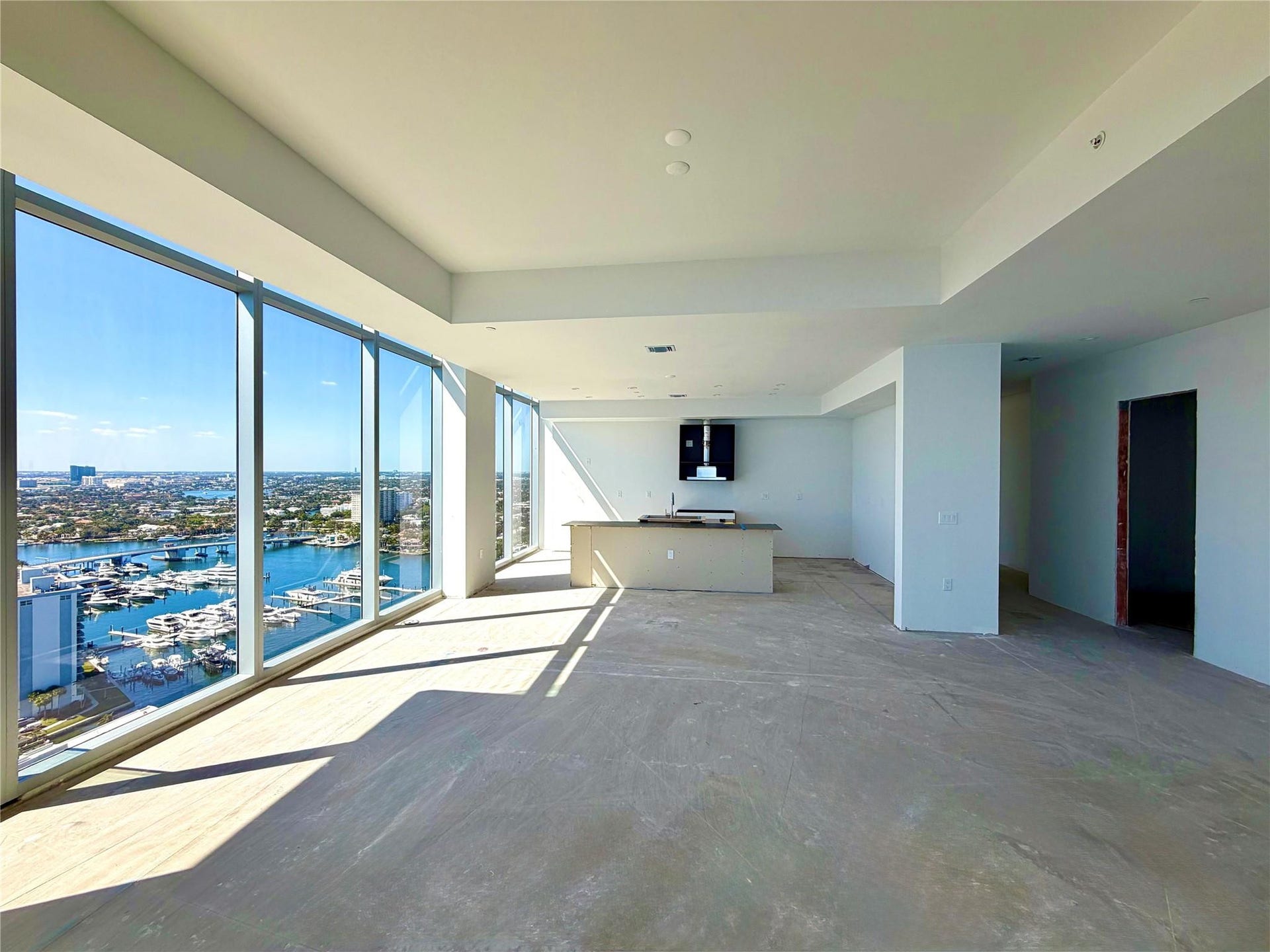 153 N Seabreeze Boulevard, #Ph 2601-s, Fort Lauderdale, FL 33304 Designer Ready Living Area