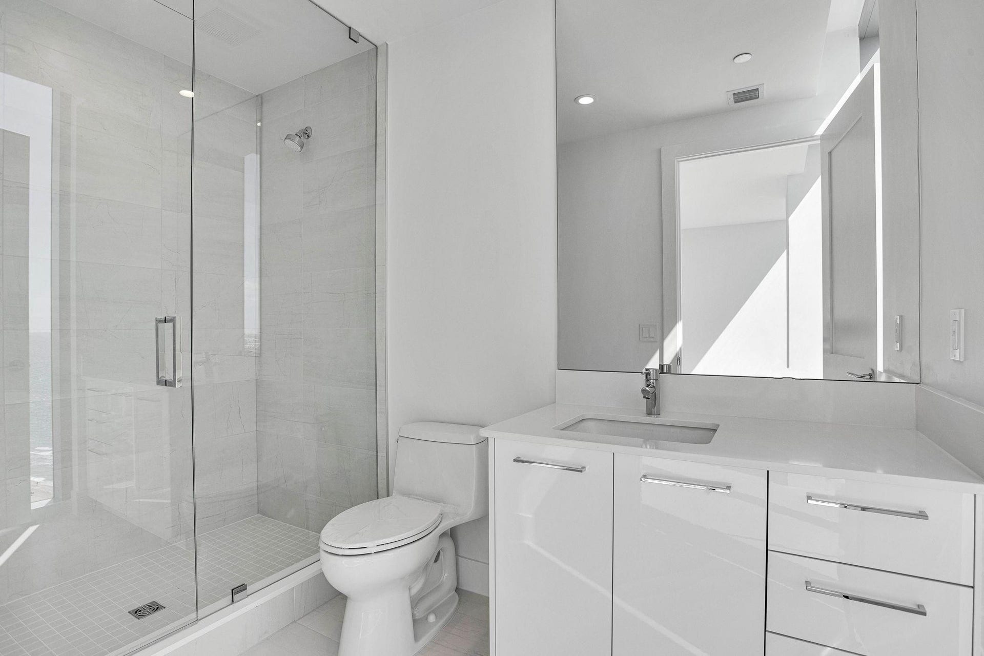 Guest suite (2) -bath
