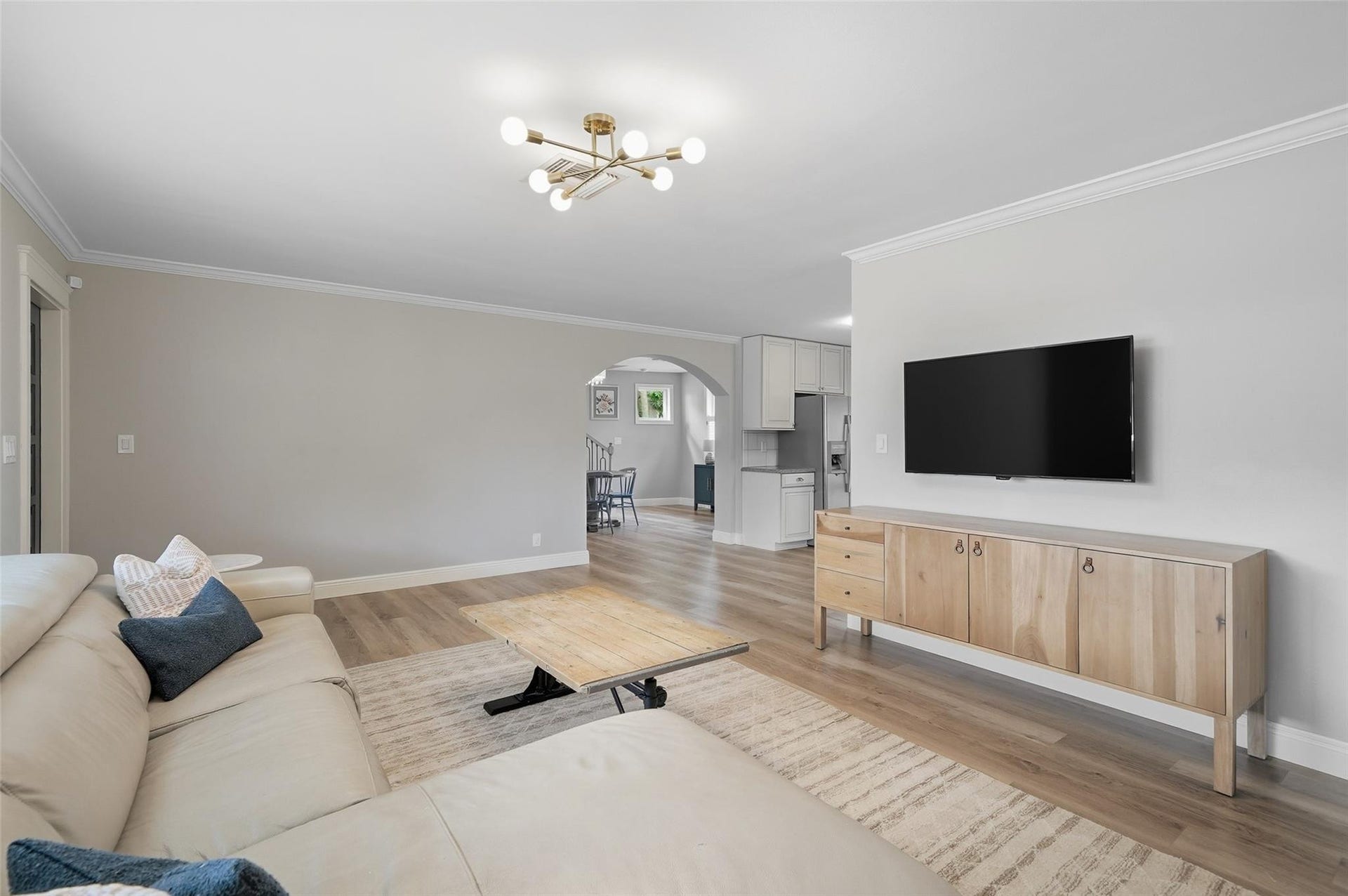649 NW 30th Street, Wilton Manors, FL 33311 Photo 3