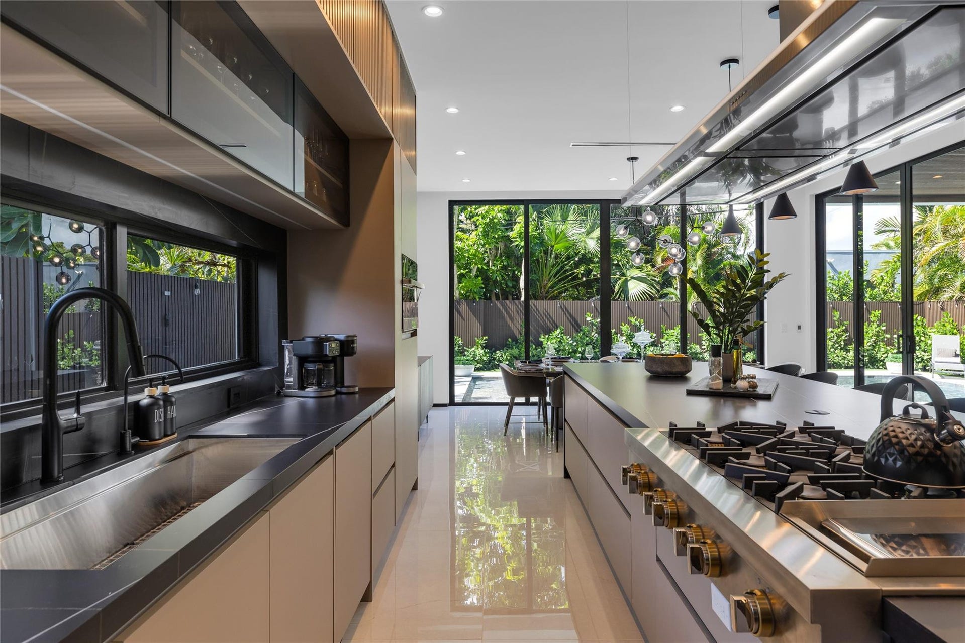 727 NE 17th Way, Fort Lauderdale, Fort Lauderdale, FL 33304 727 NE 17th Way, Fort Lauderdale, Fort Lauderdale, FL 33304