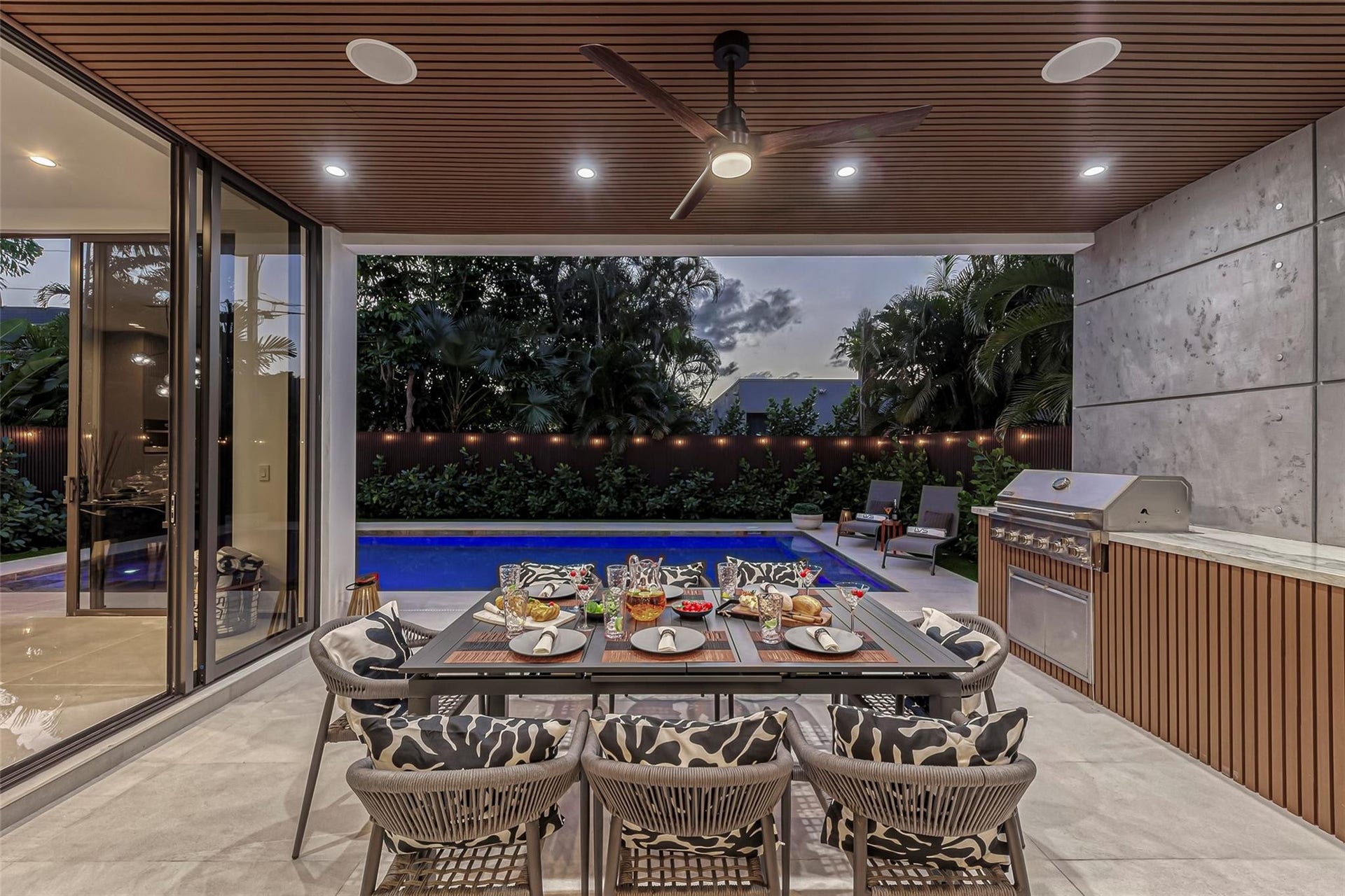 727 NE 17th Way, Fort Lauderdale, Fort Lauderdale, FL 33304 727 NE 17th Way, Fort Lauderdale, Fort Lauderdale, FL 33304
