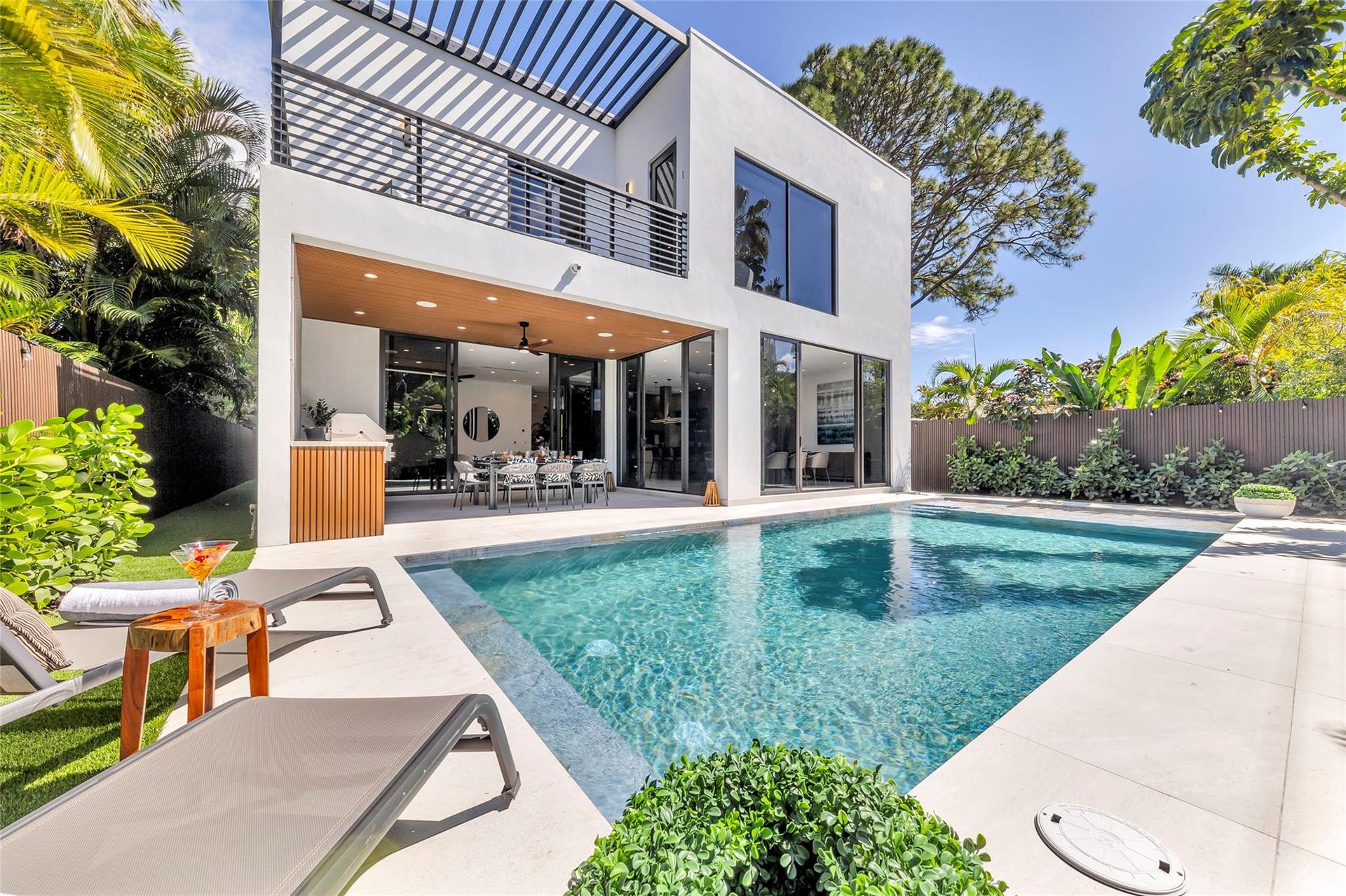 727 NE 17th Way, Fort Lauderdale, Fort Lauderdale, FL 33304 727 NE 17th Way, Fort Lauderdale, Fort Lauderdale, FL 33304