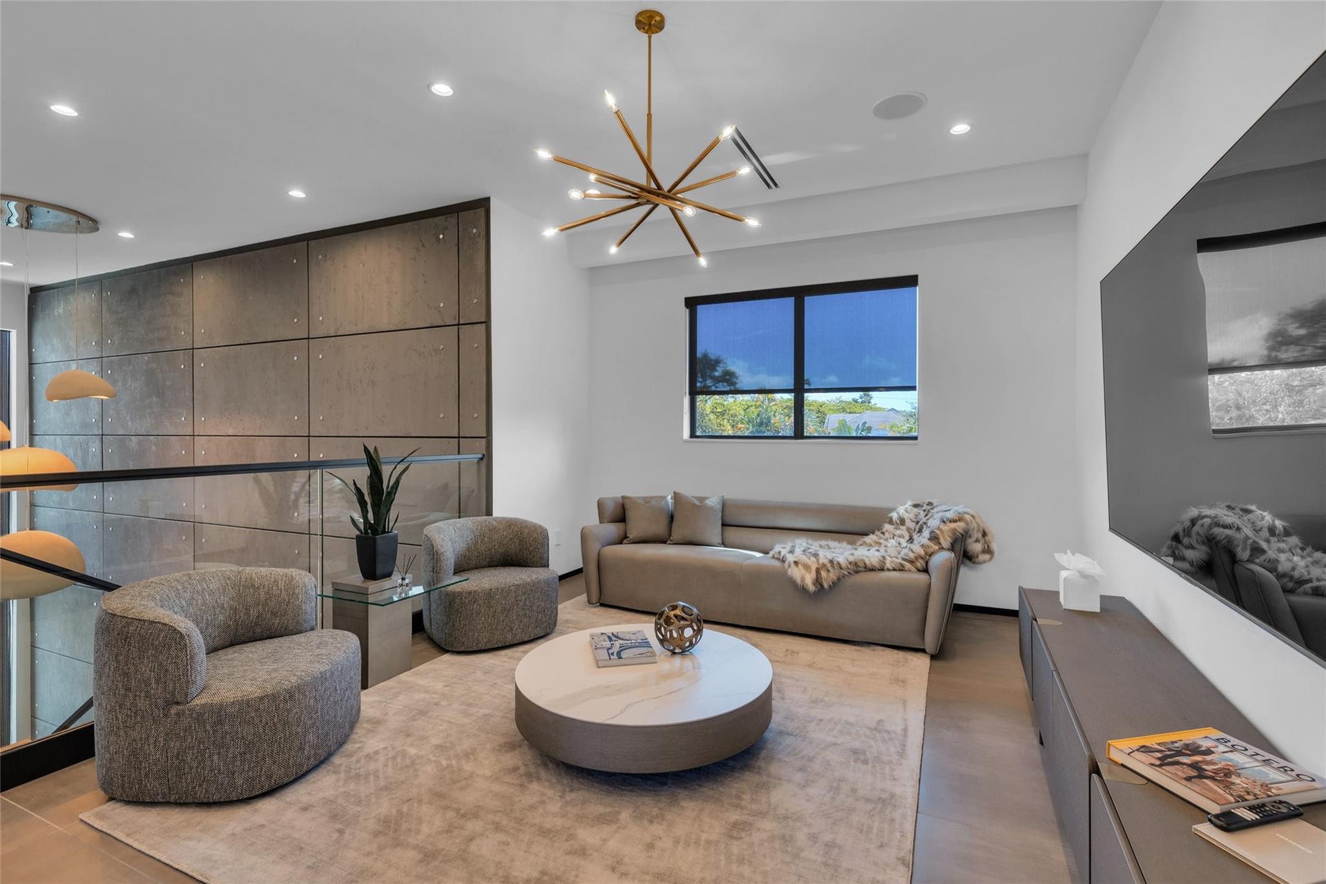 727 NE 17th Way, Fort Lauderdale, Fort Lauderdale, FL 33304 727 NE 17th Way, Fort Lauderdale, Fort Lauderdale, FL 33304