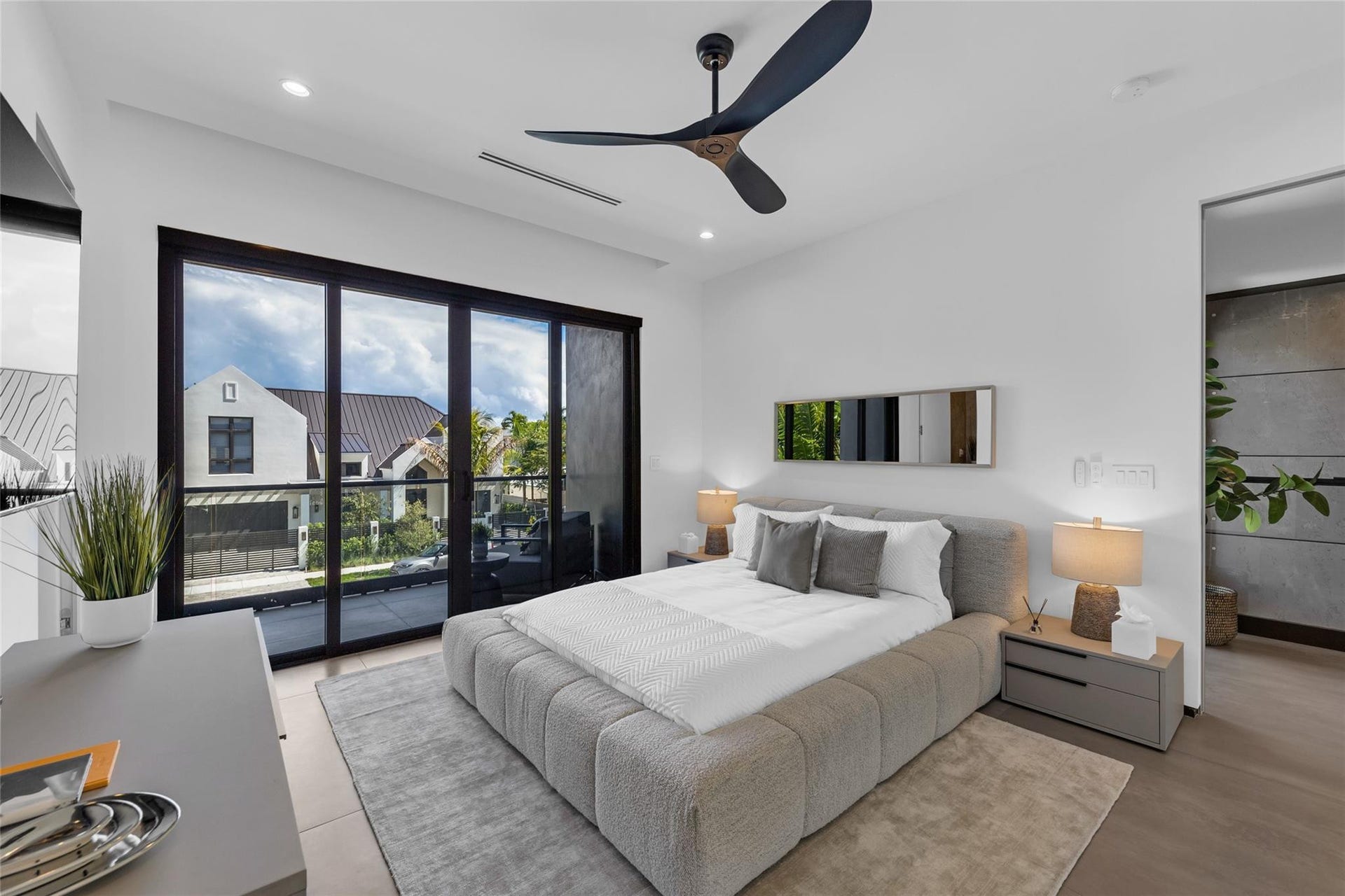 727 NE 17th Way, Fort Lauderdale, Fort Lauderdale, FL 33304 727 NE 17th Way, Fort Lauderdale, Fort Lauderdale, FL 33304