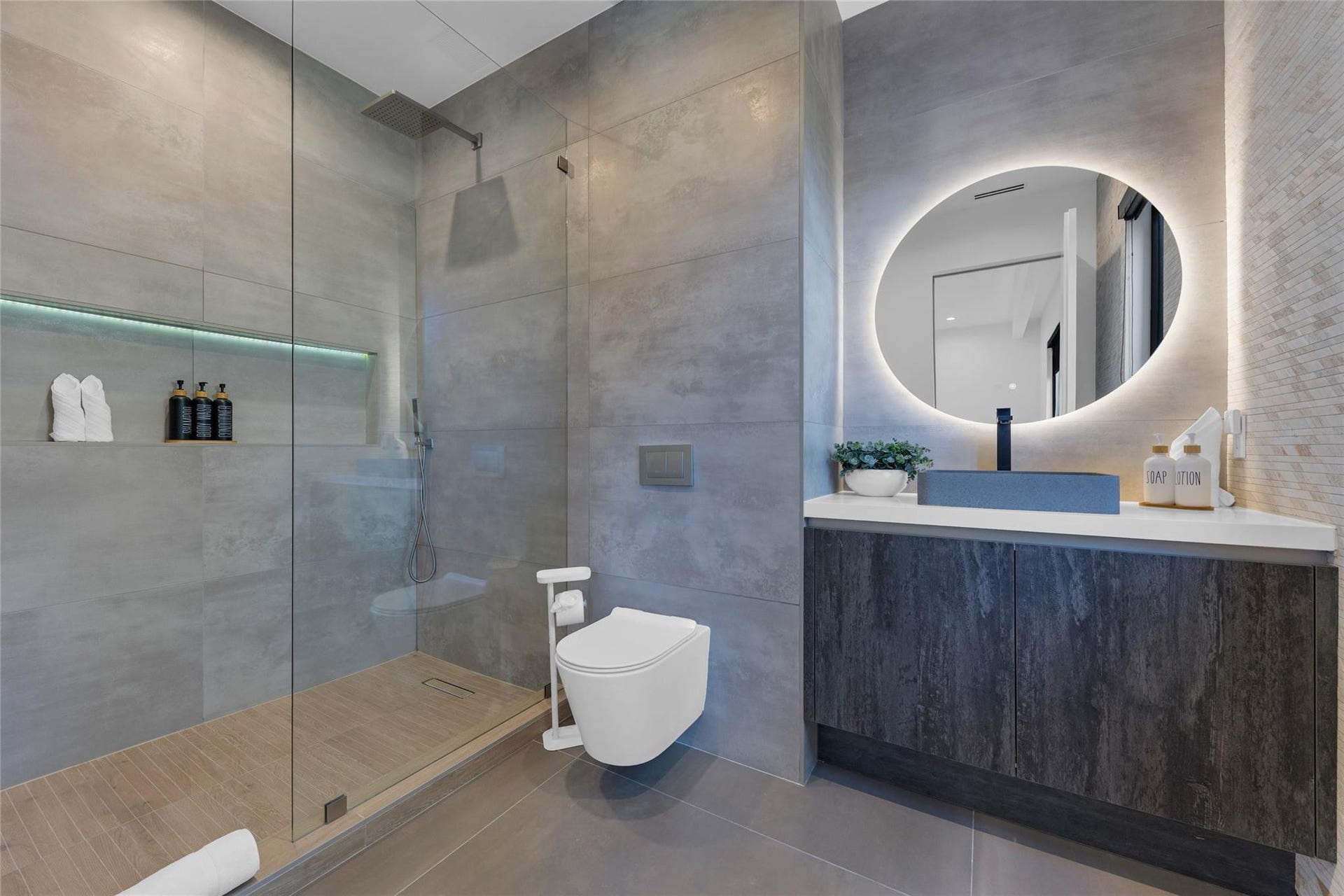727 NE 17th Way, Fort Lauderdale, Fort Lauderdale, FL 33304 727 NE 17th Way, Fort Lauderdale, Fort Lauderdale, FL 33304