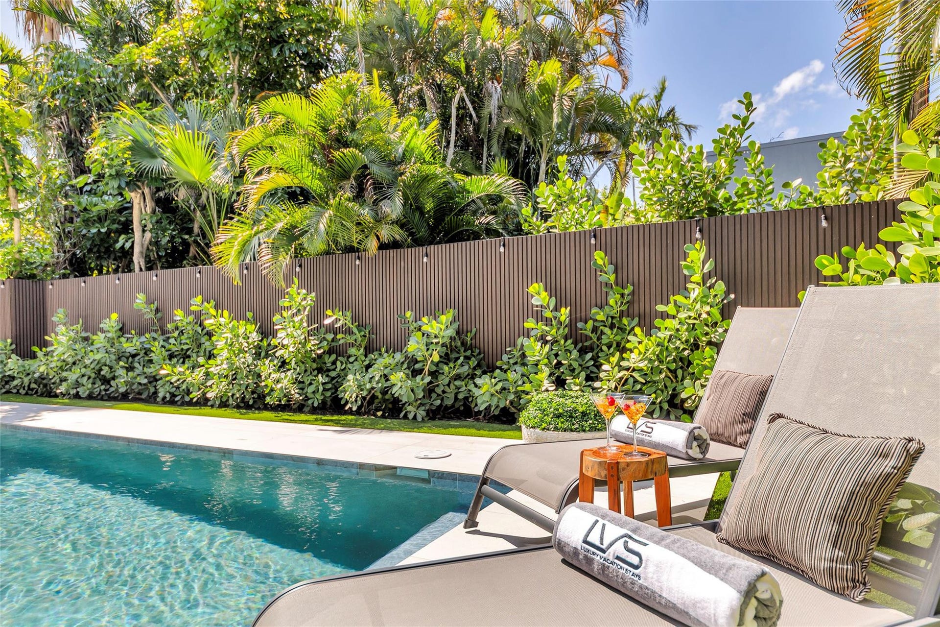 727 NE 17th Way, Fort Lauderdale, Fort Lauderdale, FL 33304 727 NE 17th Way, Fort Lauderdale, Fort Lauderdale, FL 33304