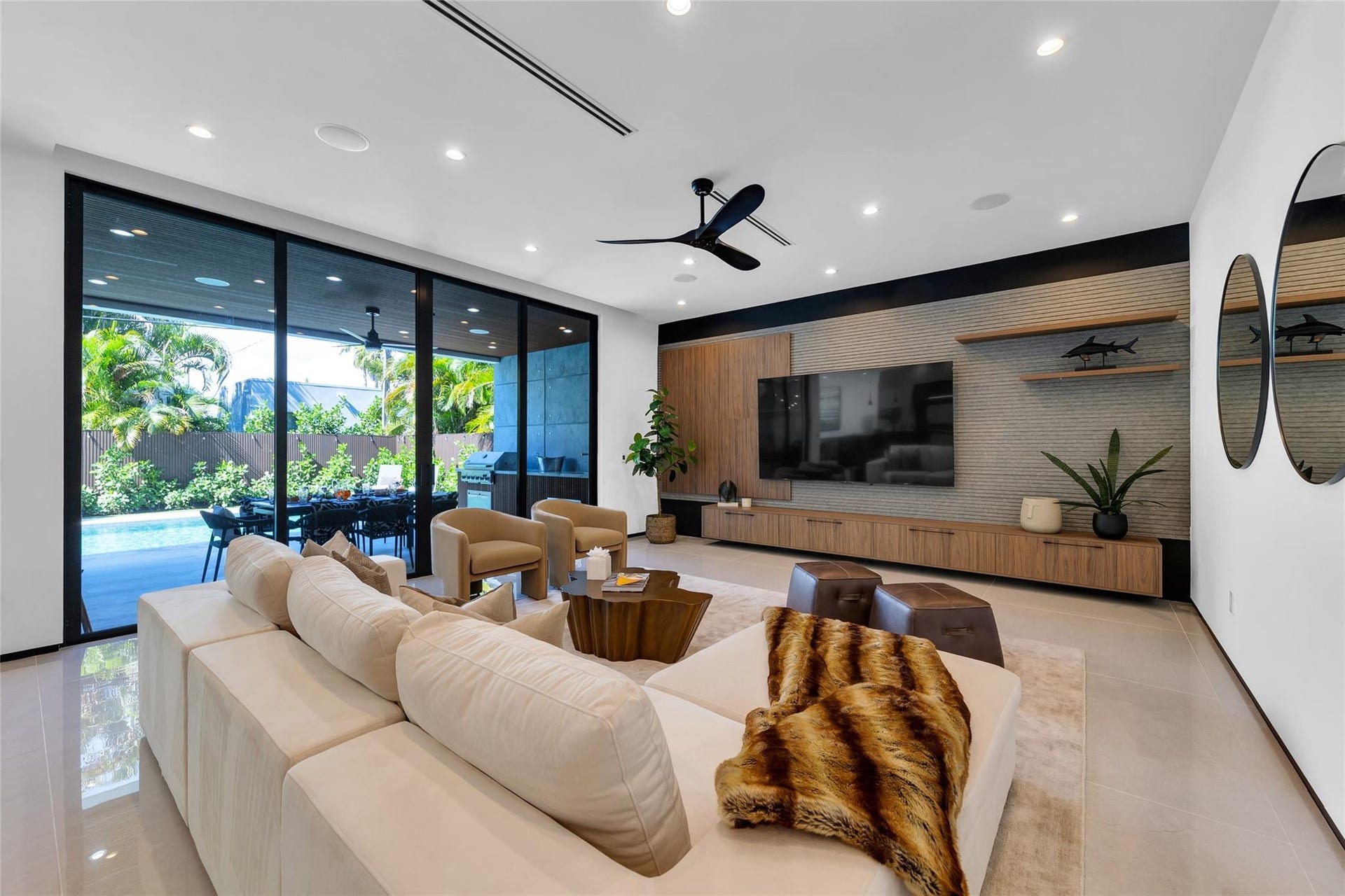 727 NE 17th Way, Fort Lauderdale, Fort Lauderdale, FL 33304 727 NE 17th Way, Fort Lauderdale, Fort Lauderdale, FL 33304