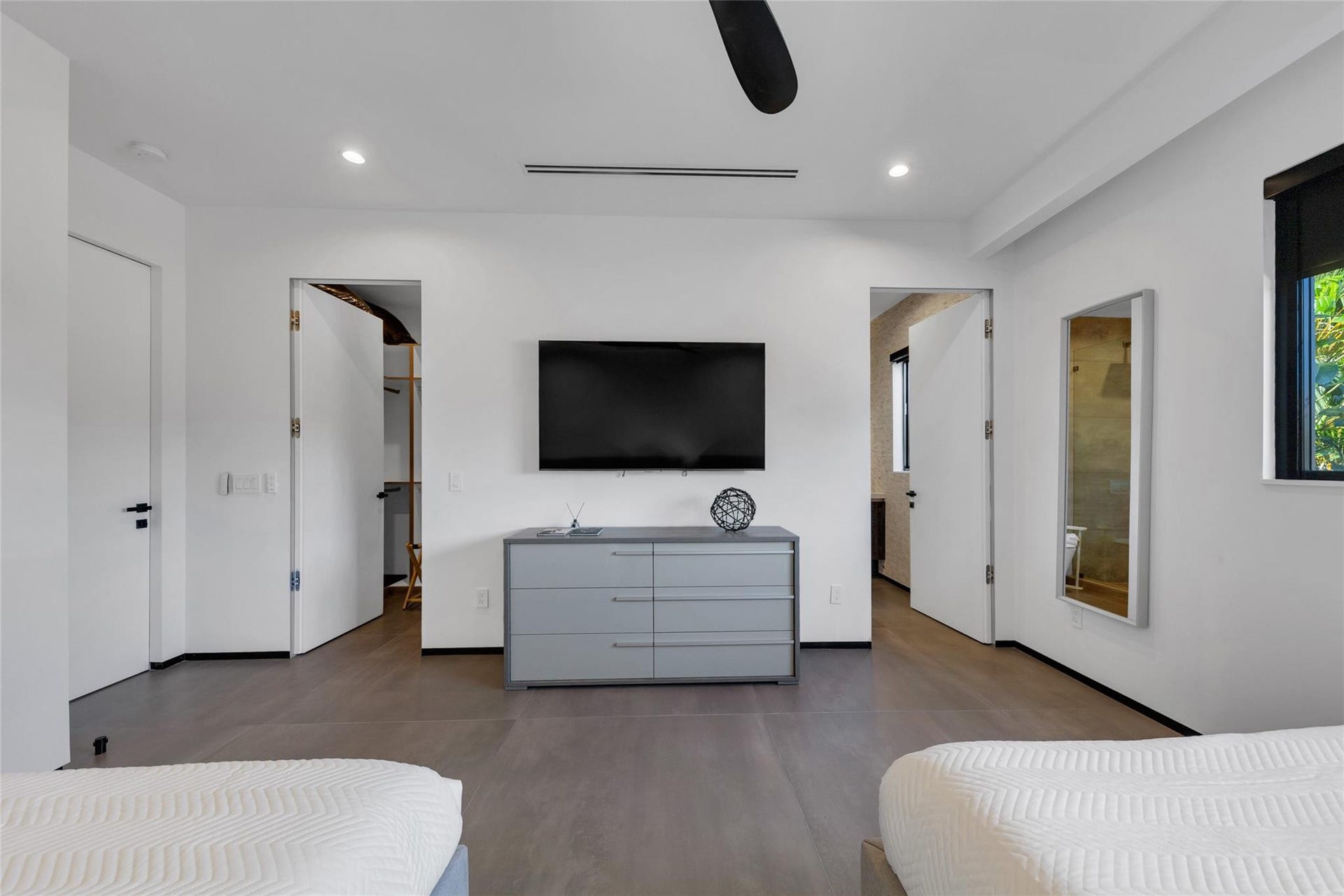 727 NE 17th Way, Fort Lauderdale, Fort Lauderdale, FL 33304 727 NE 17th Way, Fort Lauderdale, Fort Lauderdale, FL 33304