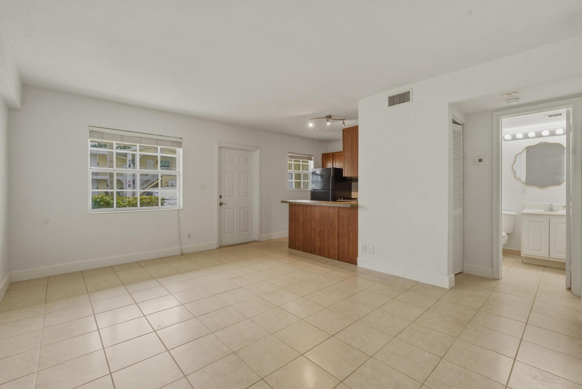 2660 NE 8th Avenue, #102, Wilton Manors, FL 33334 2660 NE 8th Avenue, #102, Wilton Manors, FL 33334