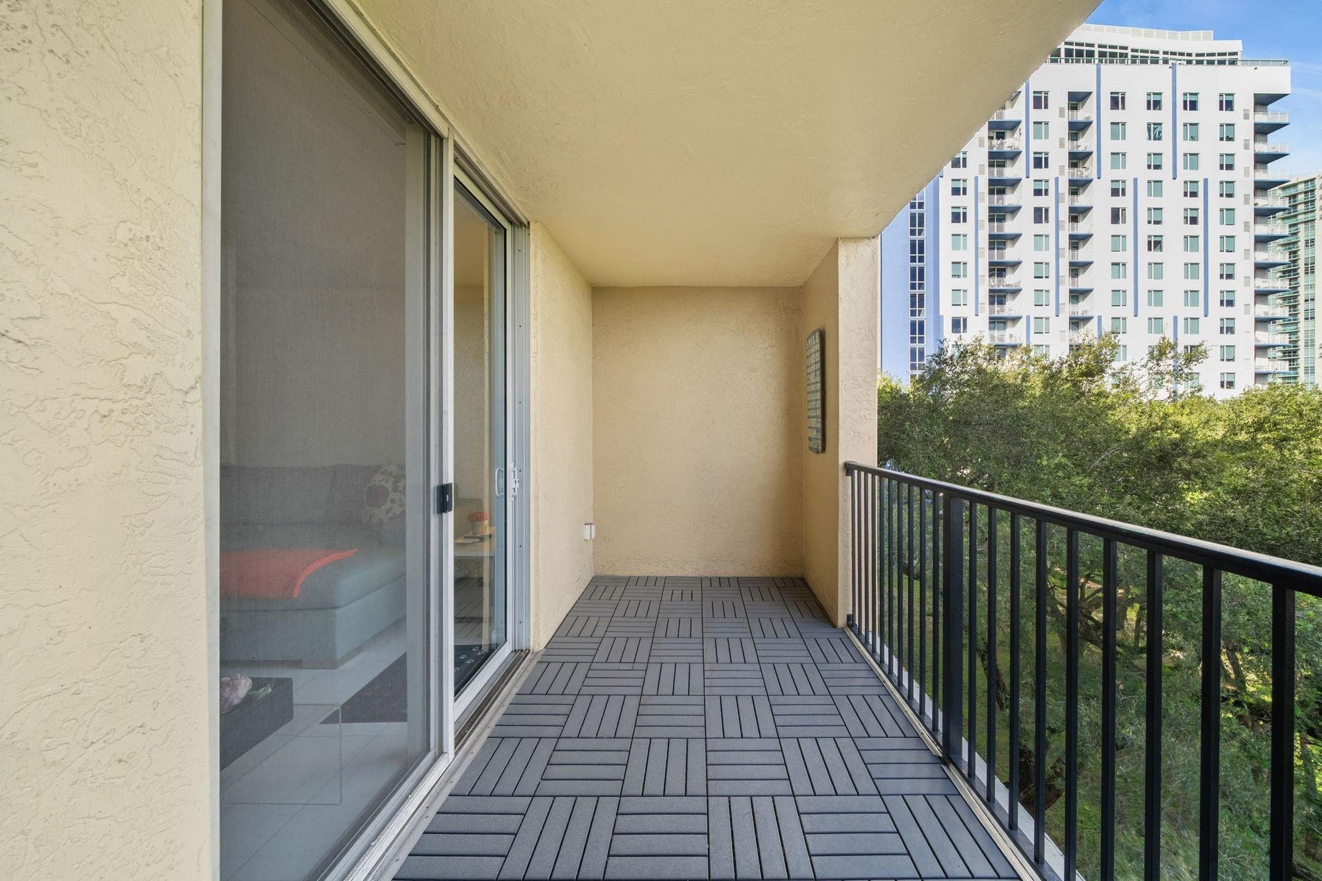 520 SE 5th Avenue, #2406, Fort Lauderdale, FL 33301