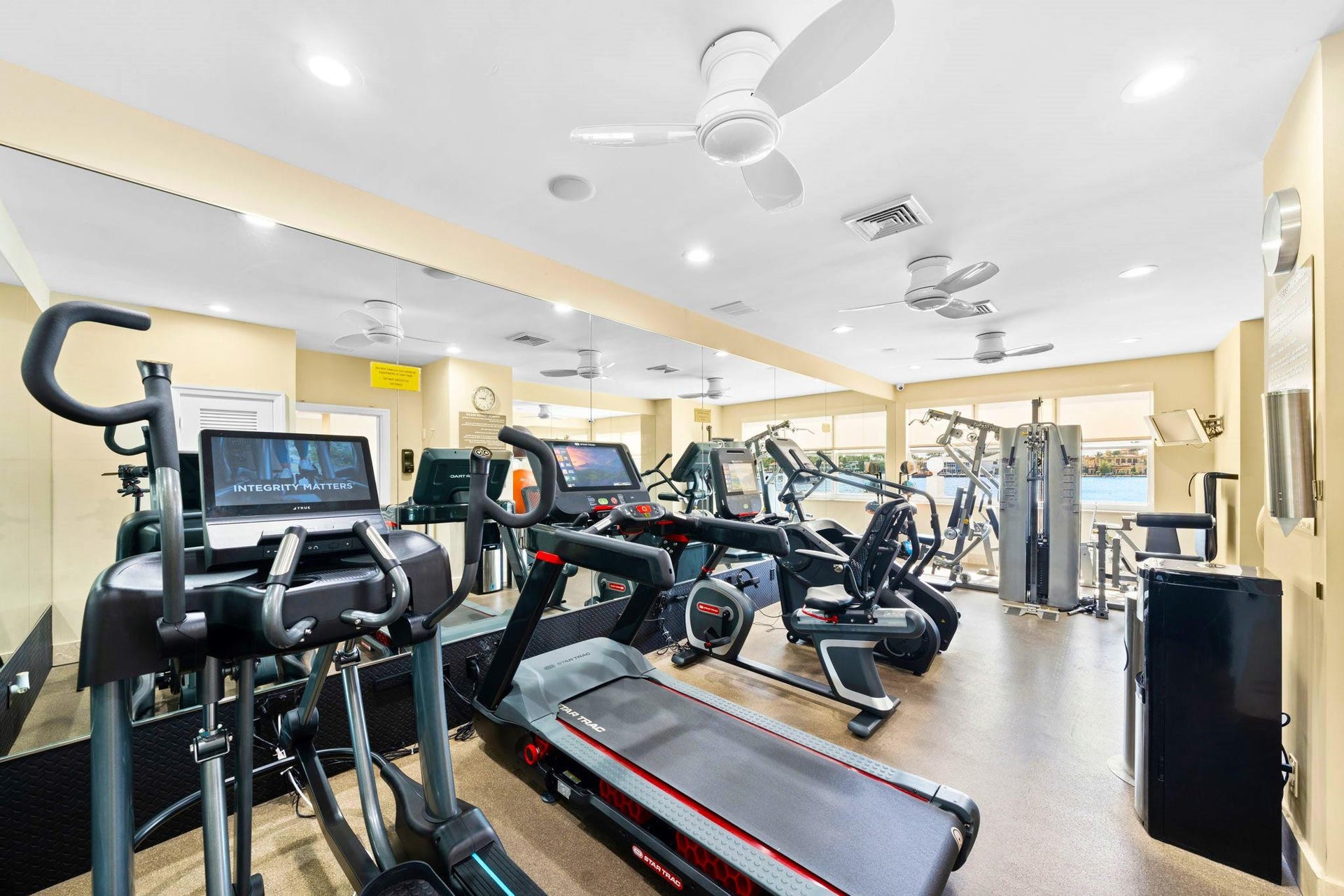 511 Bayshore Drive, #501, Fort Lauderdale, FL 33304 511 Bayshore Drive, #501, Fort Lauderdale, FL 33304