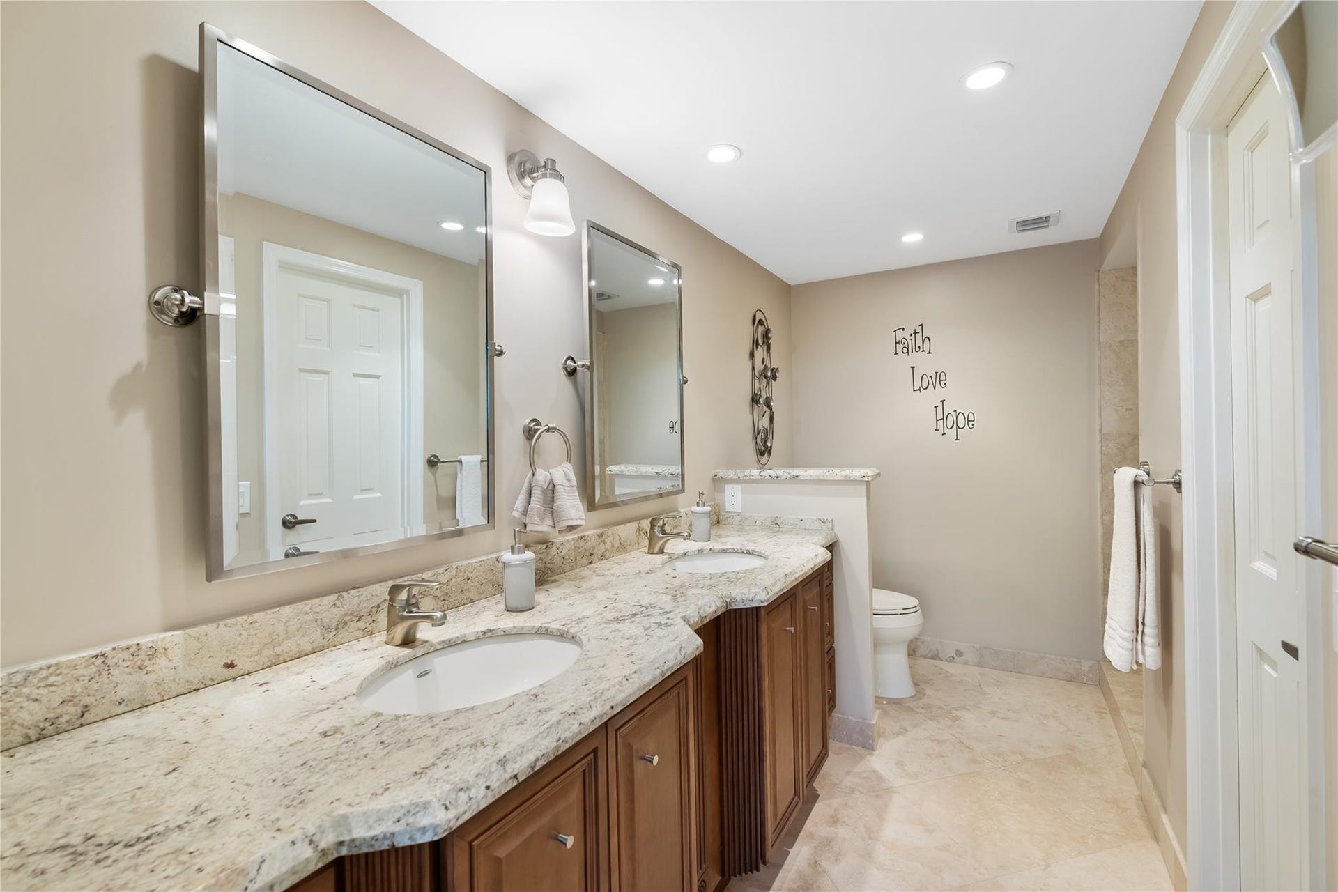 511 Bayshore Drive, #501, Fort Lauderdale, FL 33304 511 Bayshore Drive, #501, Fort Lauderdale, FL 33304