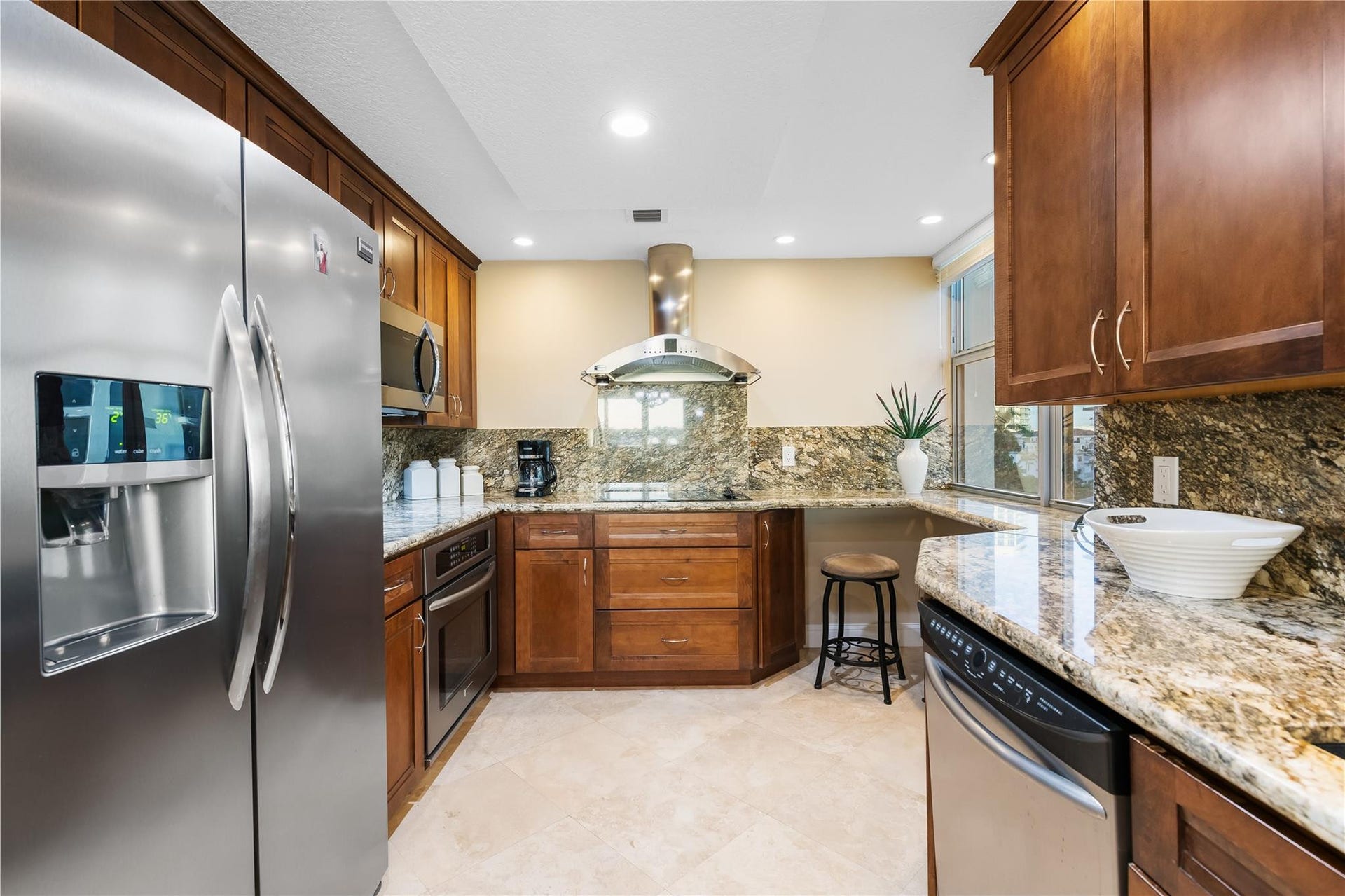 511 Bayshore Drive, #501, Fort Lauderdale, FL 33304 511 Bayshore Drive, #501, Fort Lauderdale, FL 33304