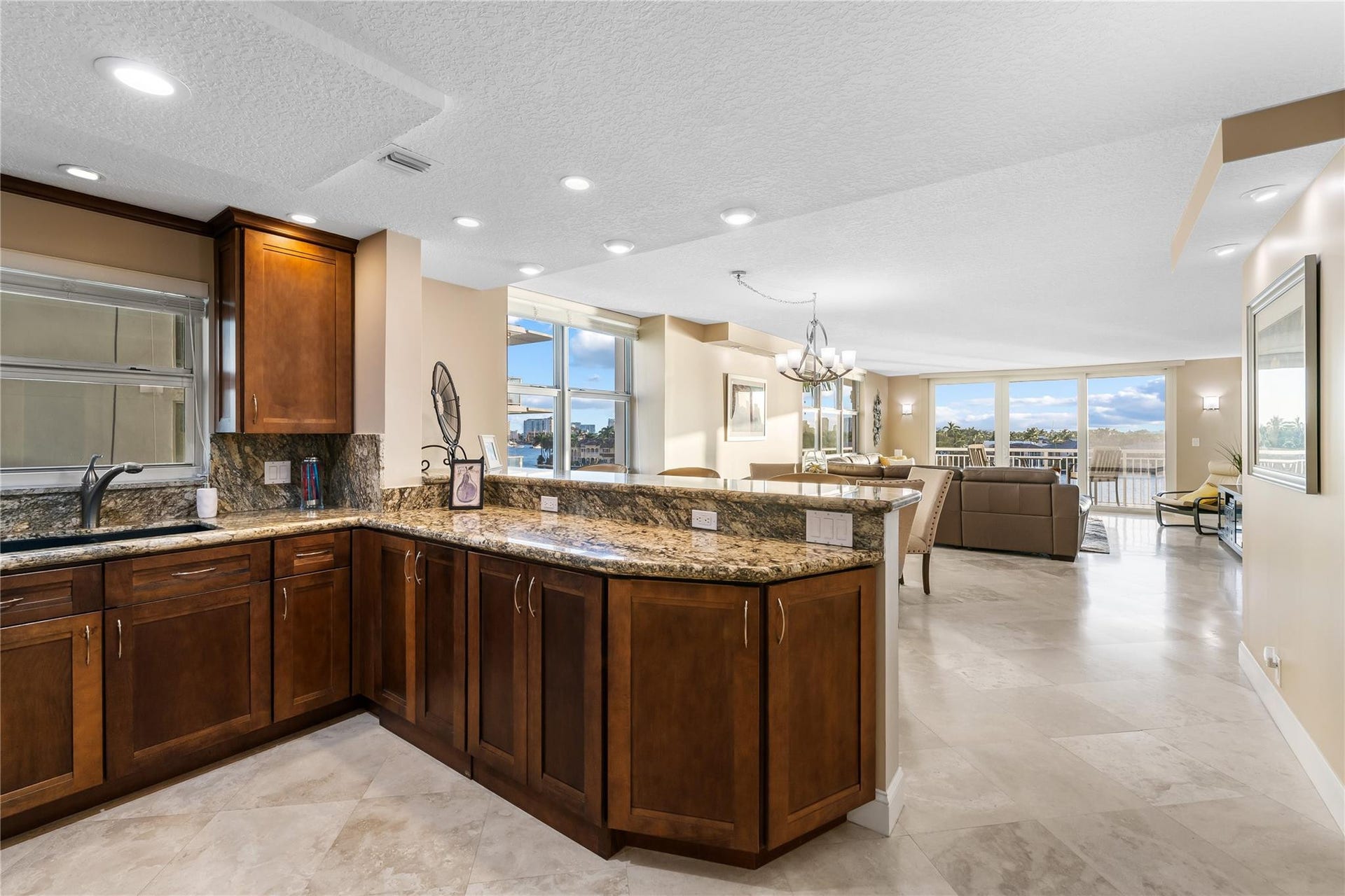 511 Bayshore Drive, #501, Fort Lauderdale, FL 33304 511 Bayshore Drive, #501, Fort Lauderdale, FL 33304