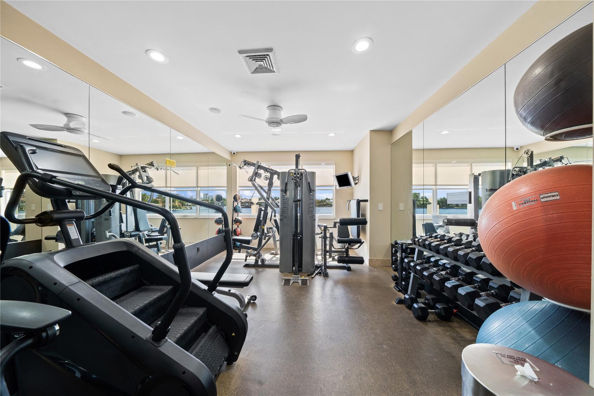 511 Bayshore Drive, #501, Fort Lauderdale, FL 33304 511 Bayshore Drive, #501, Fort Lauderdale, FL 33304