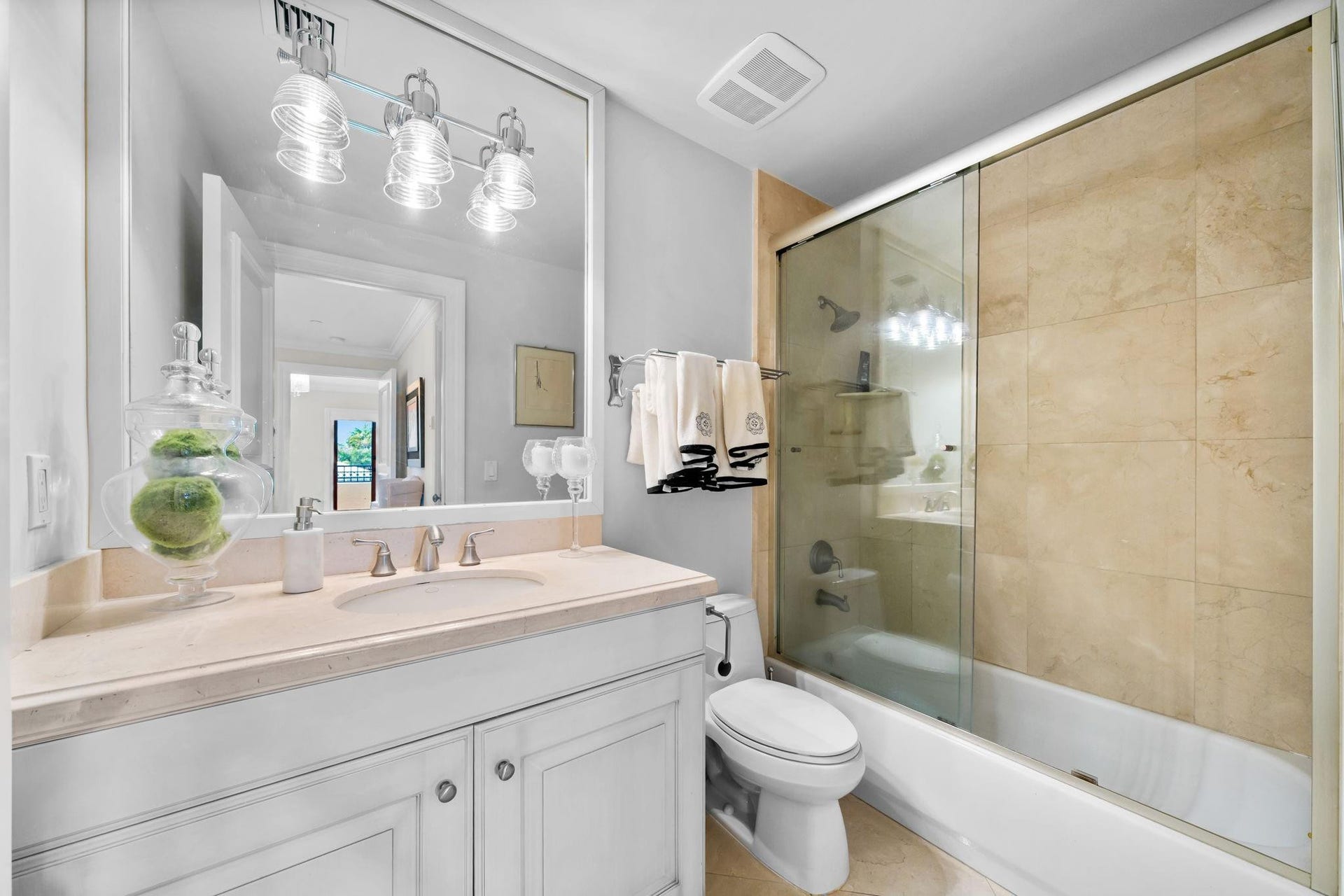 645 NE 17th Way, #645, Fort Lauderdale, FL 33304 645 NE 17th Way, #645, Fort Lauderdale, FL 33304