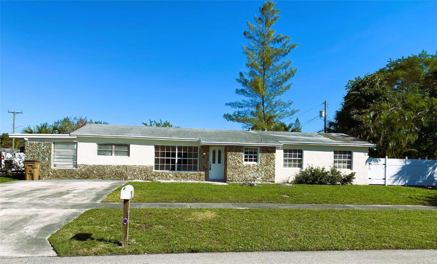 Property photo for 320 NW 4th Avenue, #1, Deerfield Beach, FL