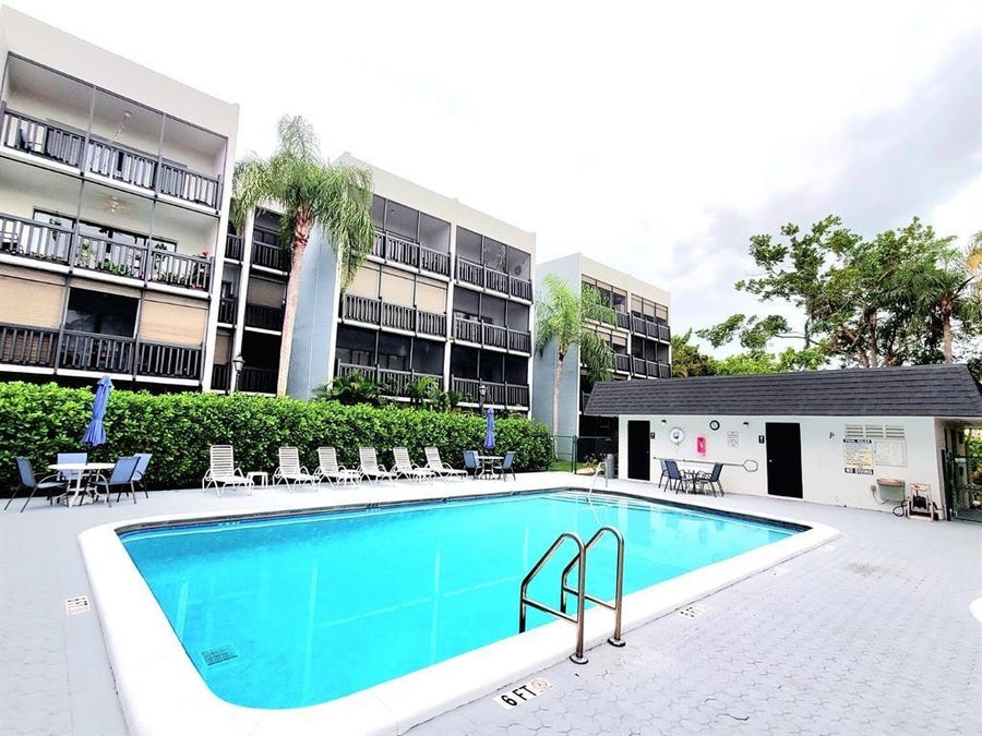 Property photo for 1021 Mockingbird Lane, #114, Plantation, FL