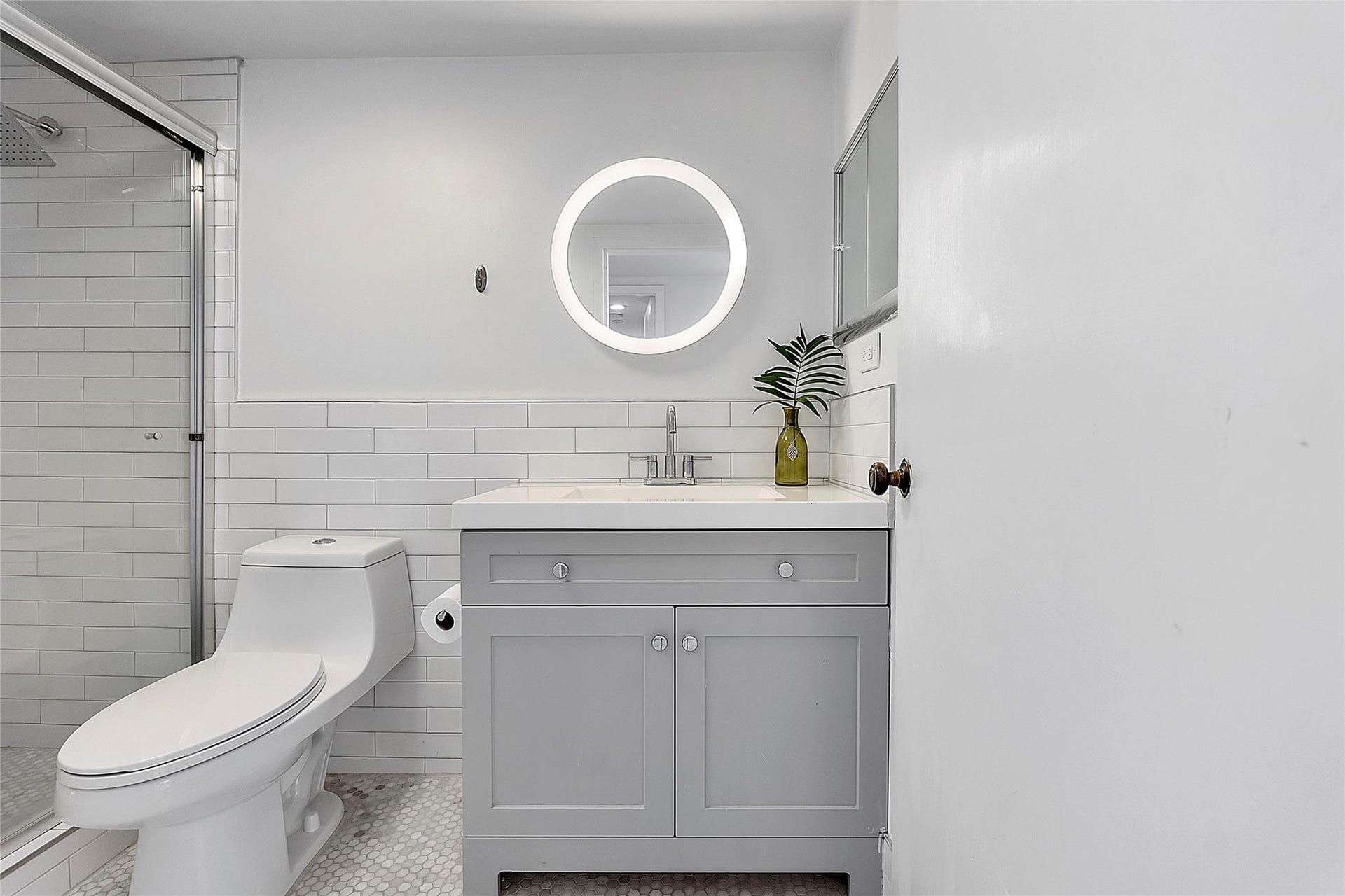 2nd Bathroom