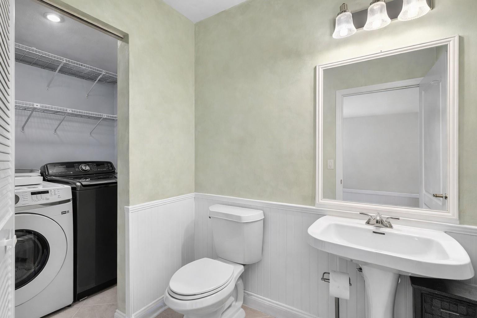 11240 Reveille Road, Cooper City, FL 33026 Cabana bath to the laundry room
