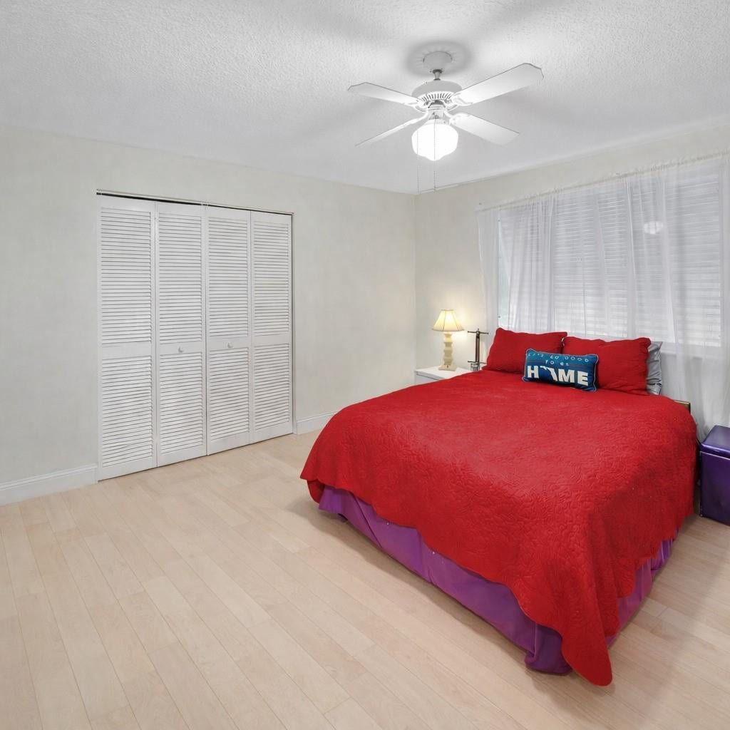 11240 Reveille Road, Cooper City, FL 33026 Bedroom 2 has a Huge closet along that wall.