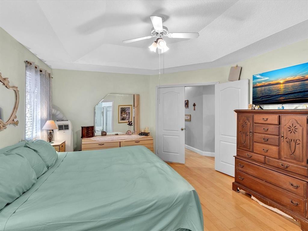 11240 Reveille Road, Cooper City, FL 33026 Did you notice the cove ceiling?