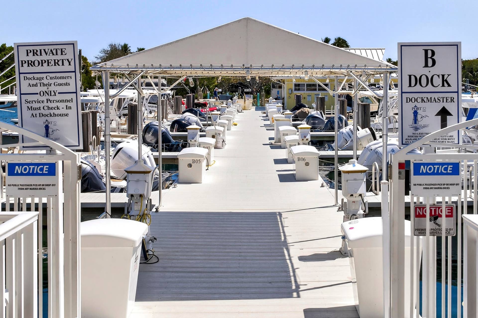 Just a short 34 minute walk from the home, the marina offers slip rentals, boat club access, waterfront dining, and quick Intracoastal and Hillsboro Inlet access.