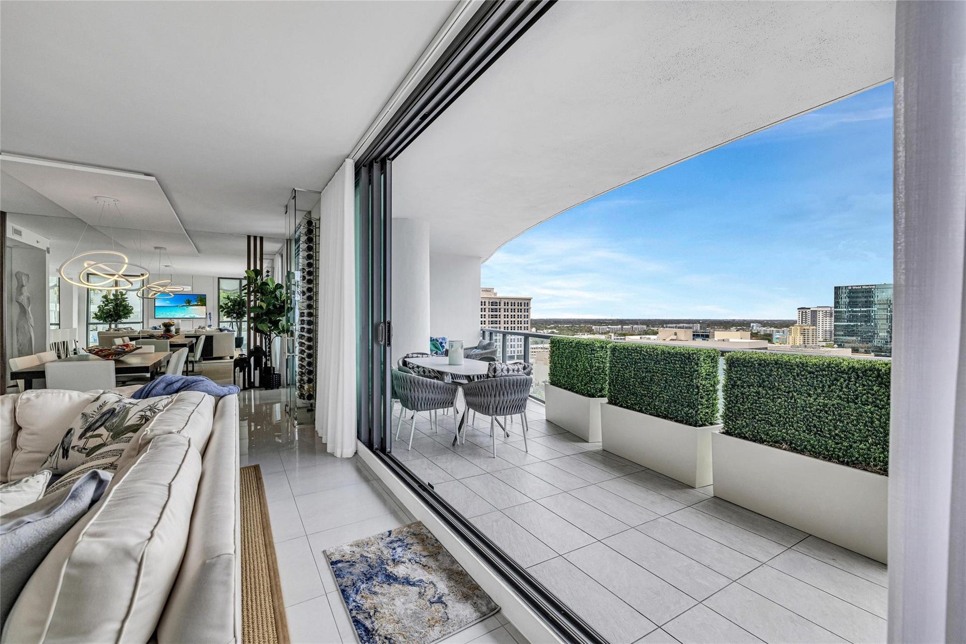 100 E Las Olas Boulevard, #1701, Fort Lauderdale, Fort Lauderdale, FL 33301 100 E Las Olas Boulevard, #1701, Fort Lauderdale, Fort Lauderdale, FL 33301