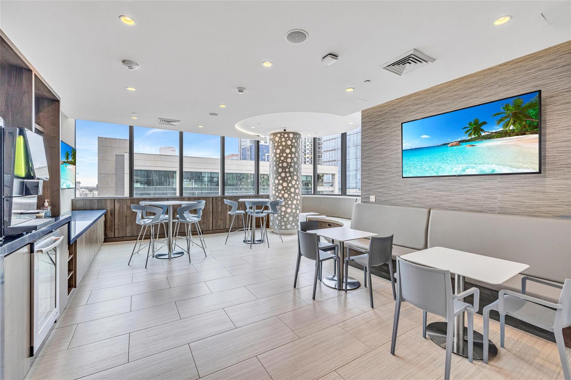 100 E Las Olas Boulevard, #1701, Fort Lauderdale, Fort Lauderdale, FL 33301 100 E Las Olas Boulevard, #1701, Fort Lauderdale, Fort Lauderdale, FL 33301