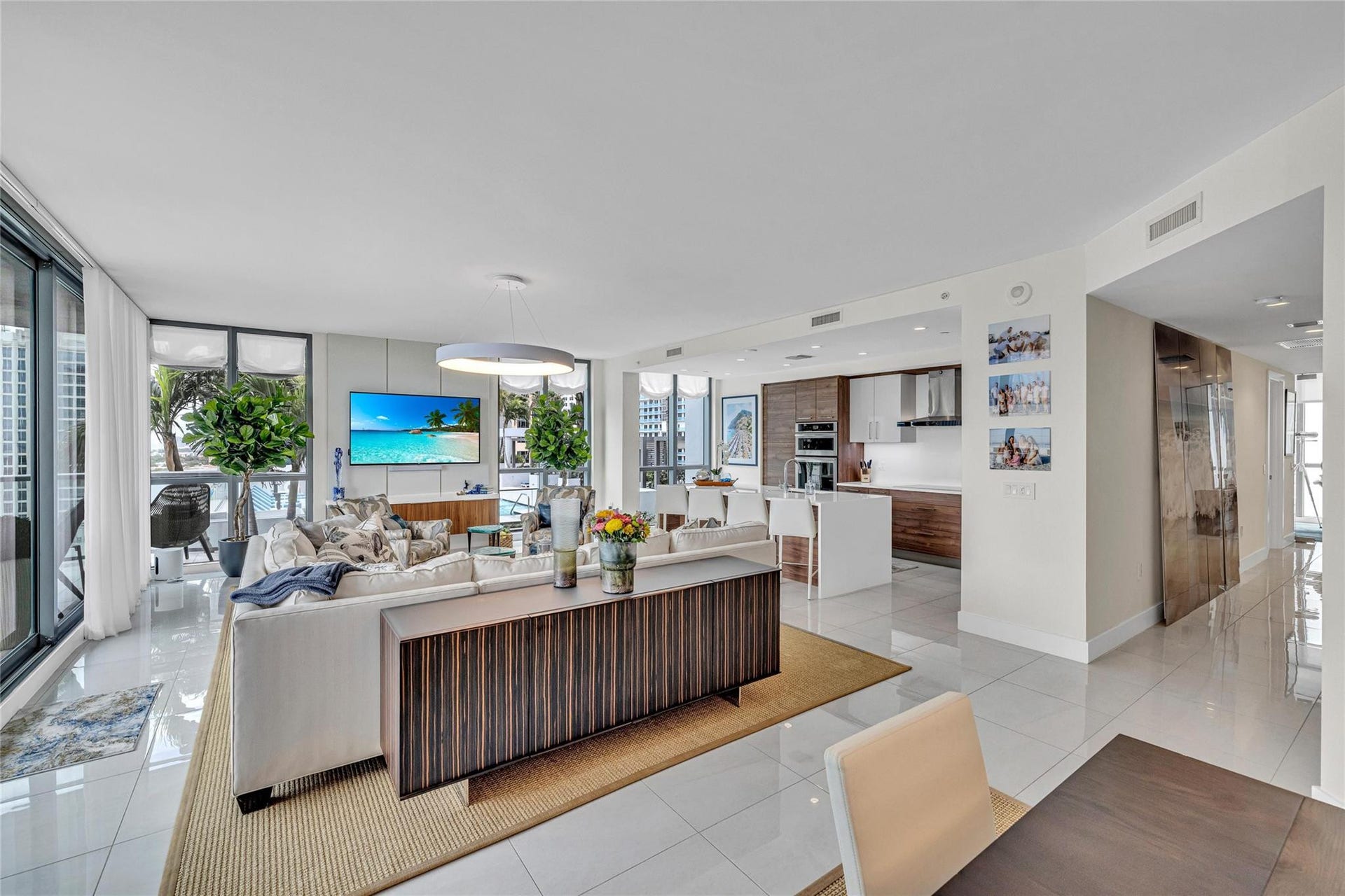 100 E Las Olas Boulevard, #1701, Fort Lauderdale, Fort Lauderdale, FL 33301 100 E Las Olas Boulevard, #1701, Fort Lauderdale, Fort Lauderdale, FL 33301