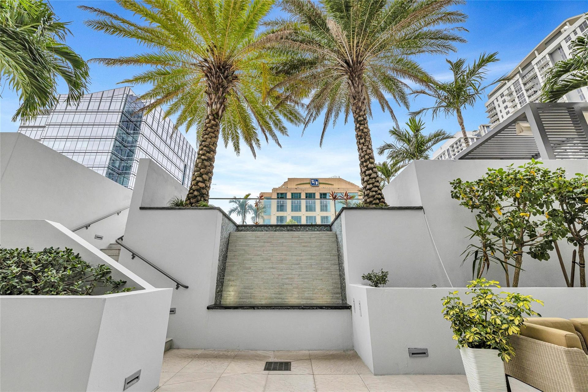 100 E Las Olas Boulevard, #1701, Fort Lauderdale, Fort Lauderdale, FL 33301 100 E Las Olas Boulevard, #1701, Fort Lauderdale, Fort Lauderdale, FL 33301