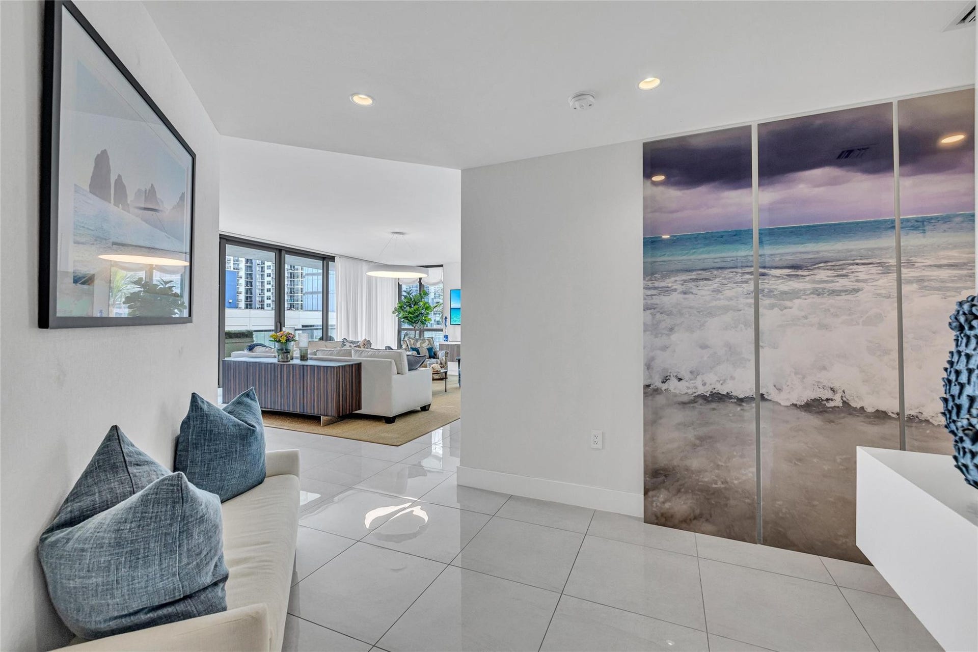 100 E Las Olas Boulevard, #1701, Fort Lauderdale, Fort Lauderdale, FL 33301 100 E Las Olas Boulevard, #1701, Fort Lauderdale, Fort Lauderdale, FL 33301
