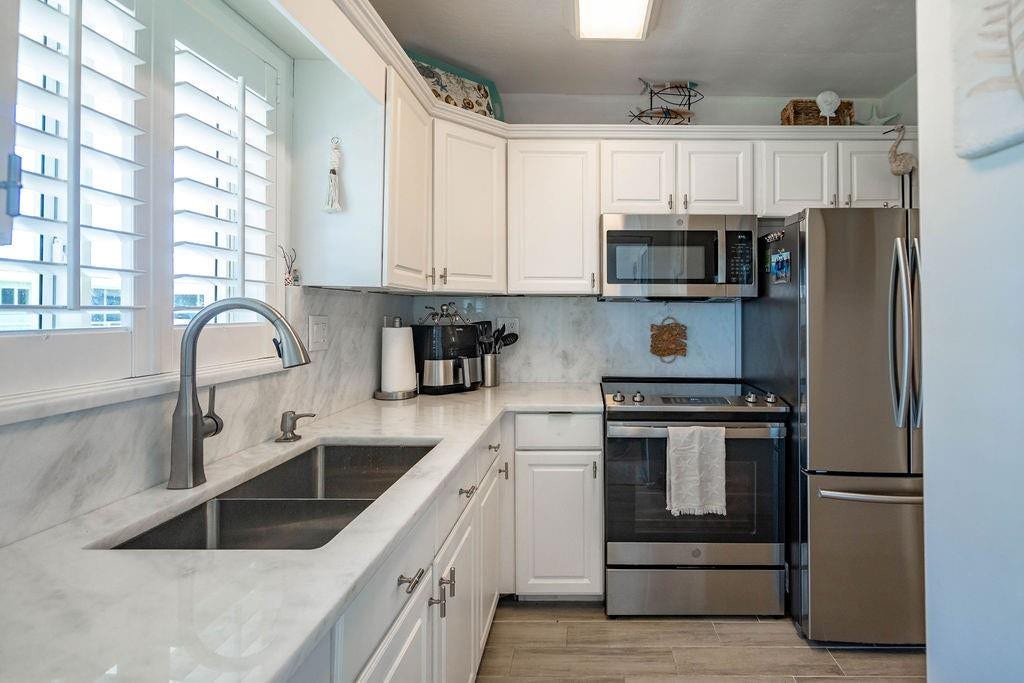 2100 NE 38th Street, #229, Lighthouse Point, FL 33064 Photo 6