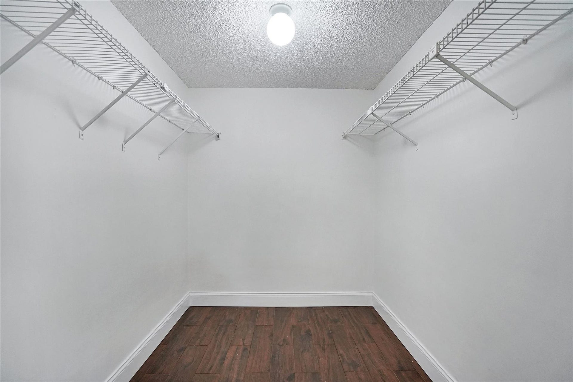 109 Lake Emerald Drive, #110, Oakland Park, Oakland Park, FL 33309