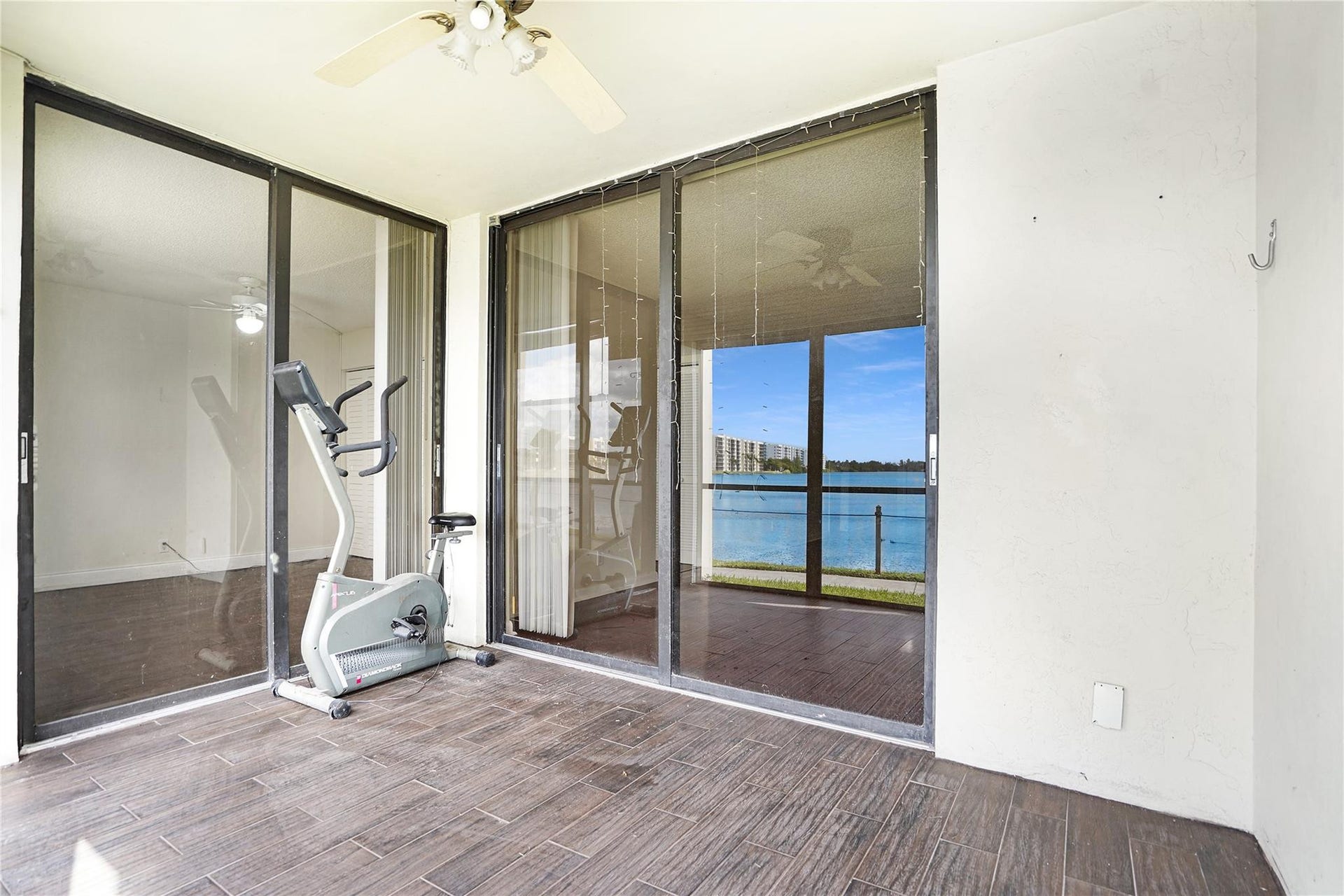 109 Lake Emerald Drive, #110, Oakland Park, Oakland Park, FL 33309