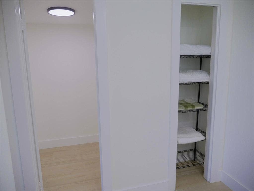 2000 S Ocean Boulevard, #2p, Lauderdale By The Sea, Lauderdale By The Sea, FL 33062 Linen closet