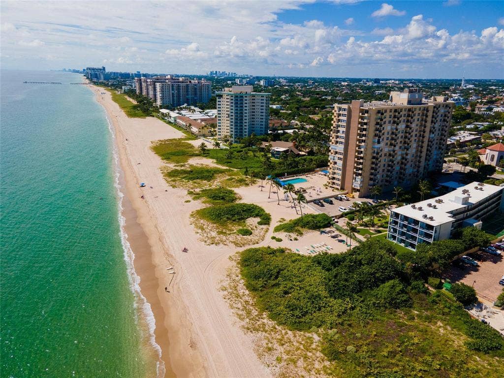 2000 S Ocean Boulevard, #2p, Lauderdale By The Sea, Lauderdale By The Sea, FL 33062 Aerial View 4