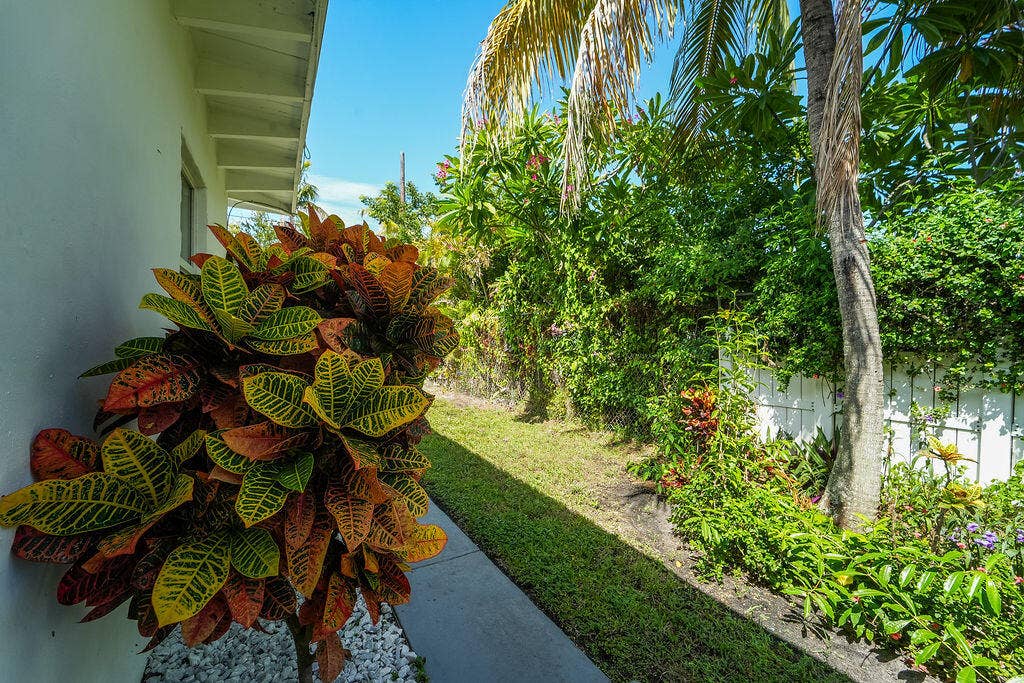 234NE5thDelray_12