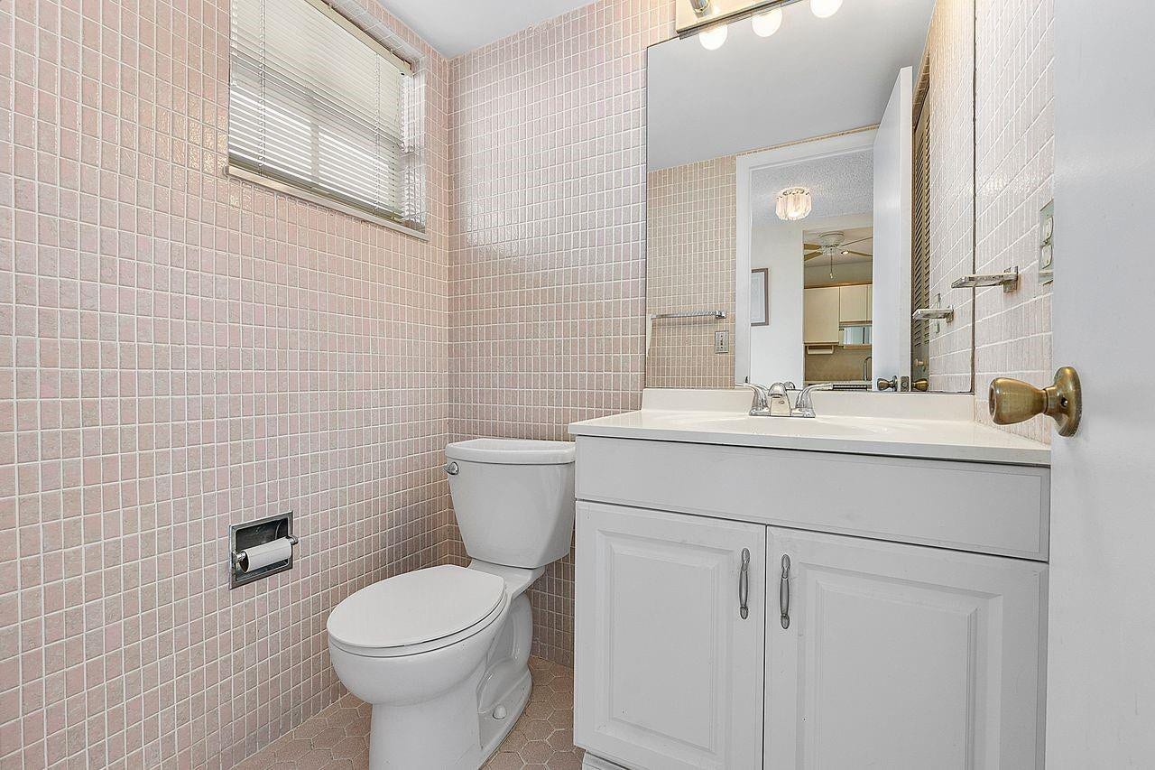 608 NE 2nd Street, #241, Dania Beach, FL 33004 608 NE 2nd Street, #241, Dania Beach, FL 33004