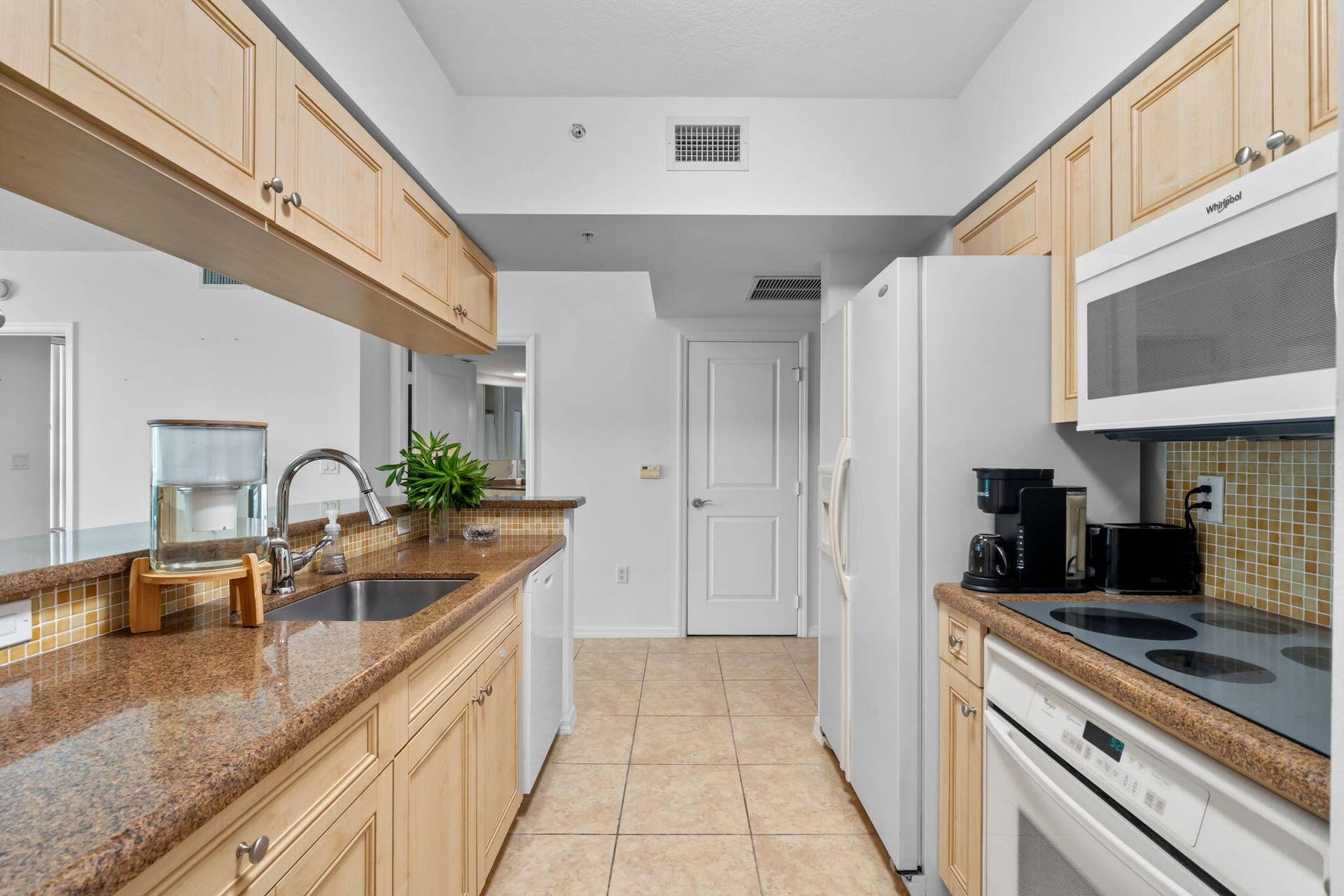 347 N New River Drive, #1506, Fort Lauderdale, FL 33301 5-web-or-mls-A7R09396 copy