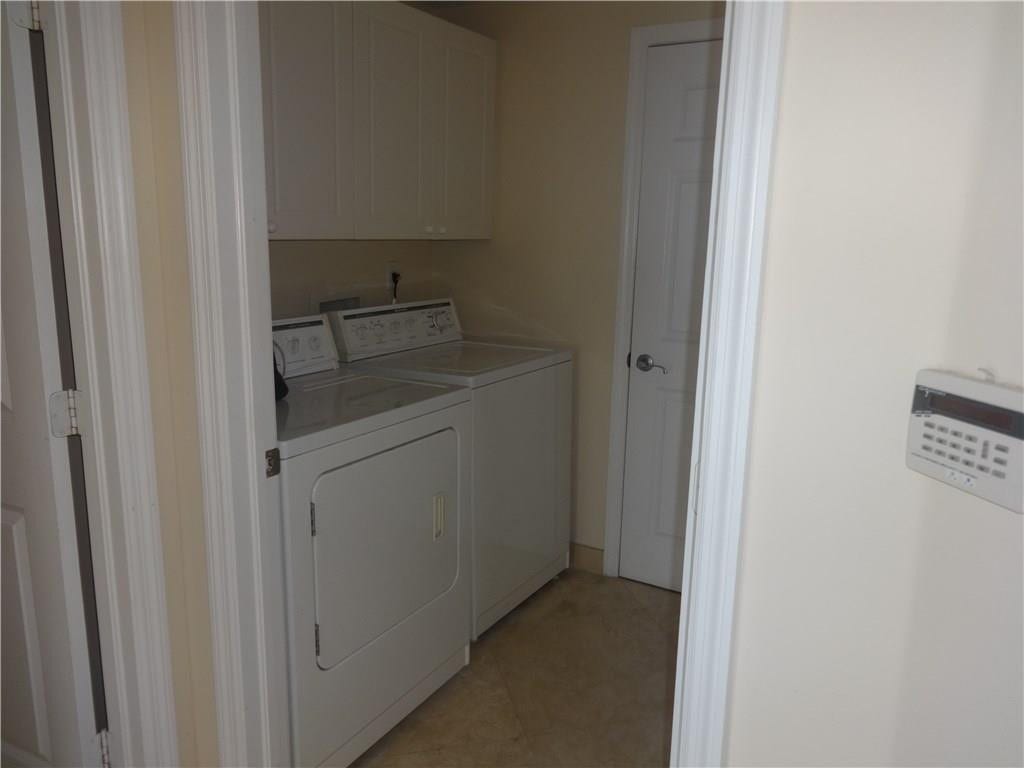 100 S Birch Road, #1106-b, Fort Lauderdale, Fort Lauderdale, FL 33316 Laundry room